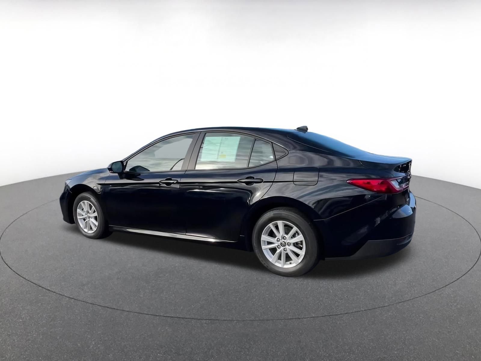 Thumbnail: 2025 Toyota Camry - 10