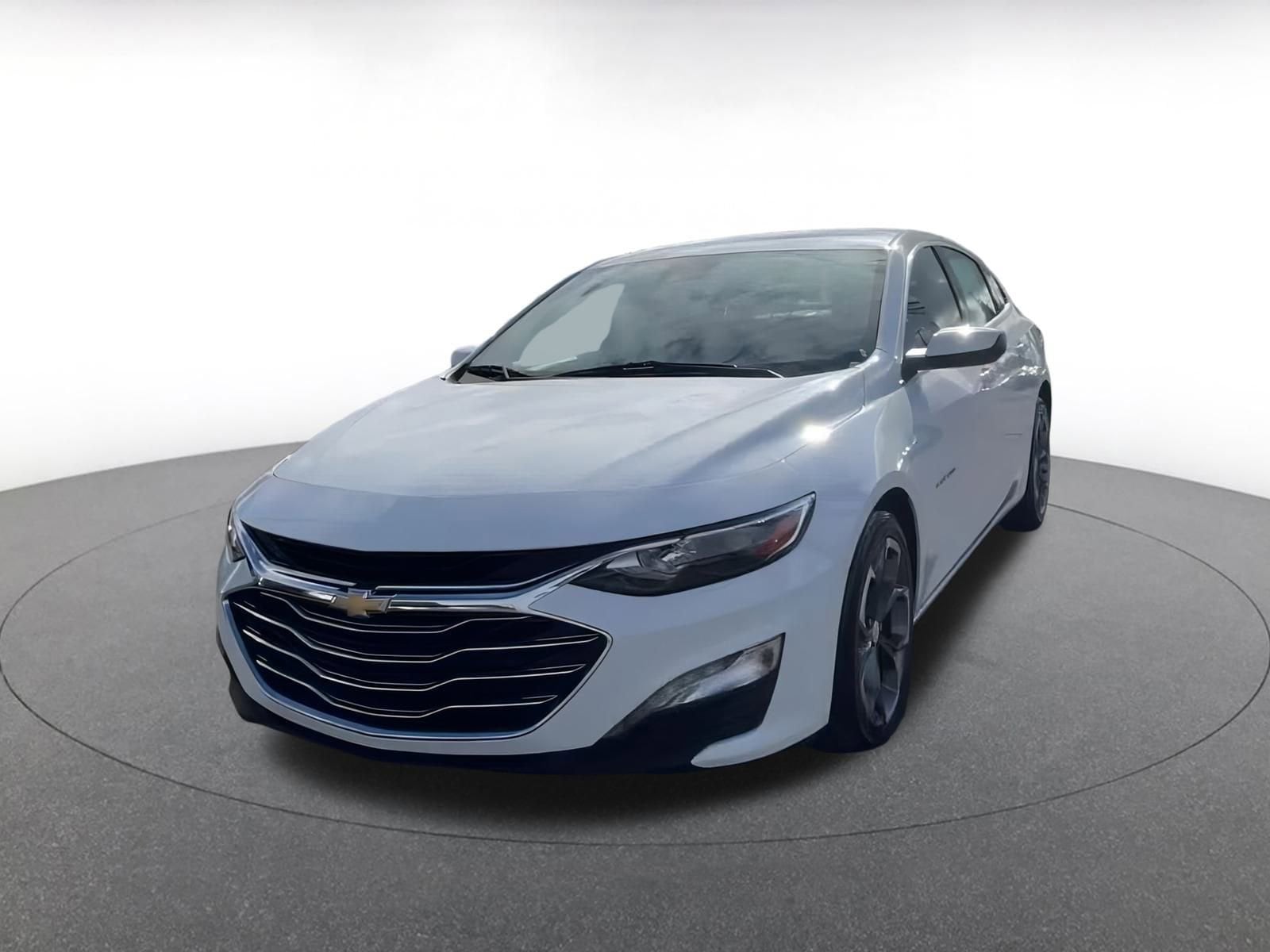 Thumbnail: 2023 Chevrolet Malibu - 6