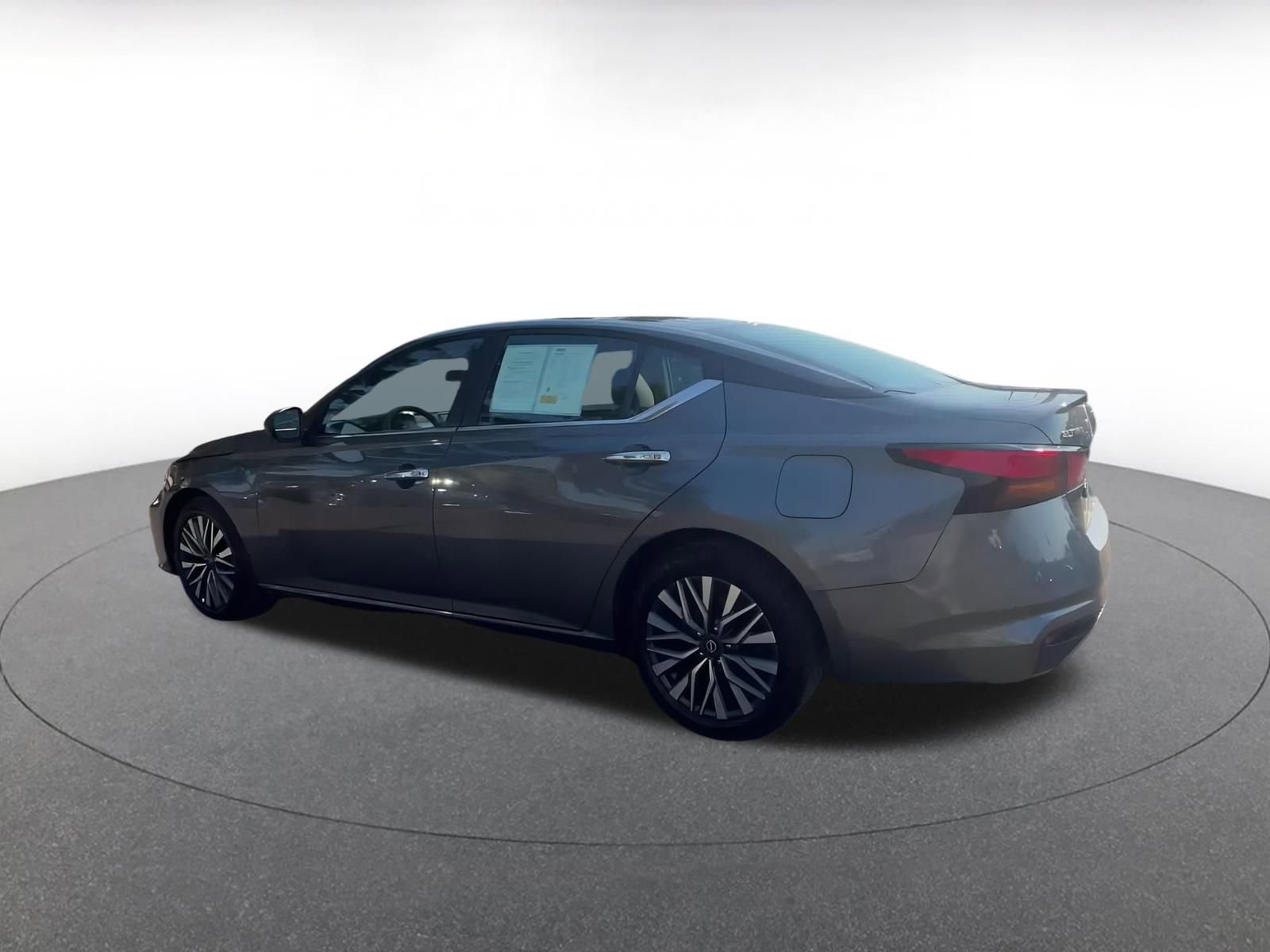 Thumbnail: 2024 Nissan Altima - 10