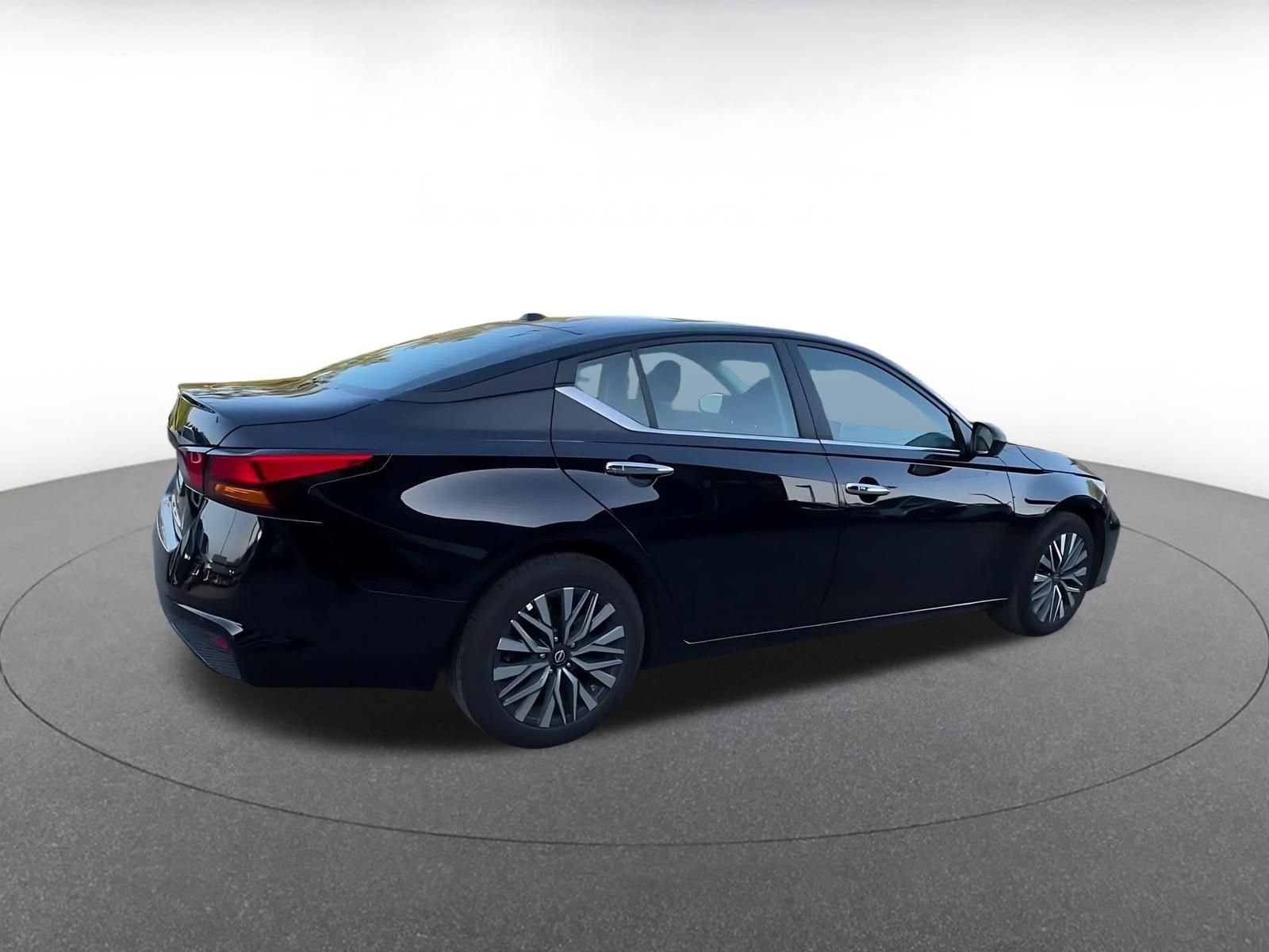 Thumbnail: 2025 Nissan Altima - 14