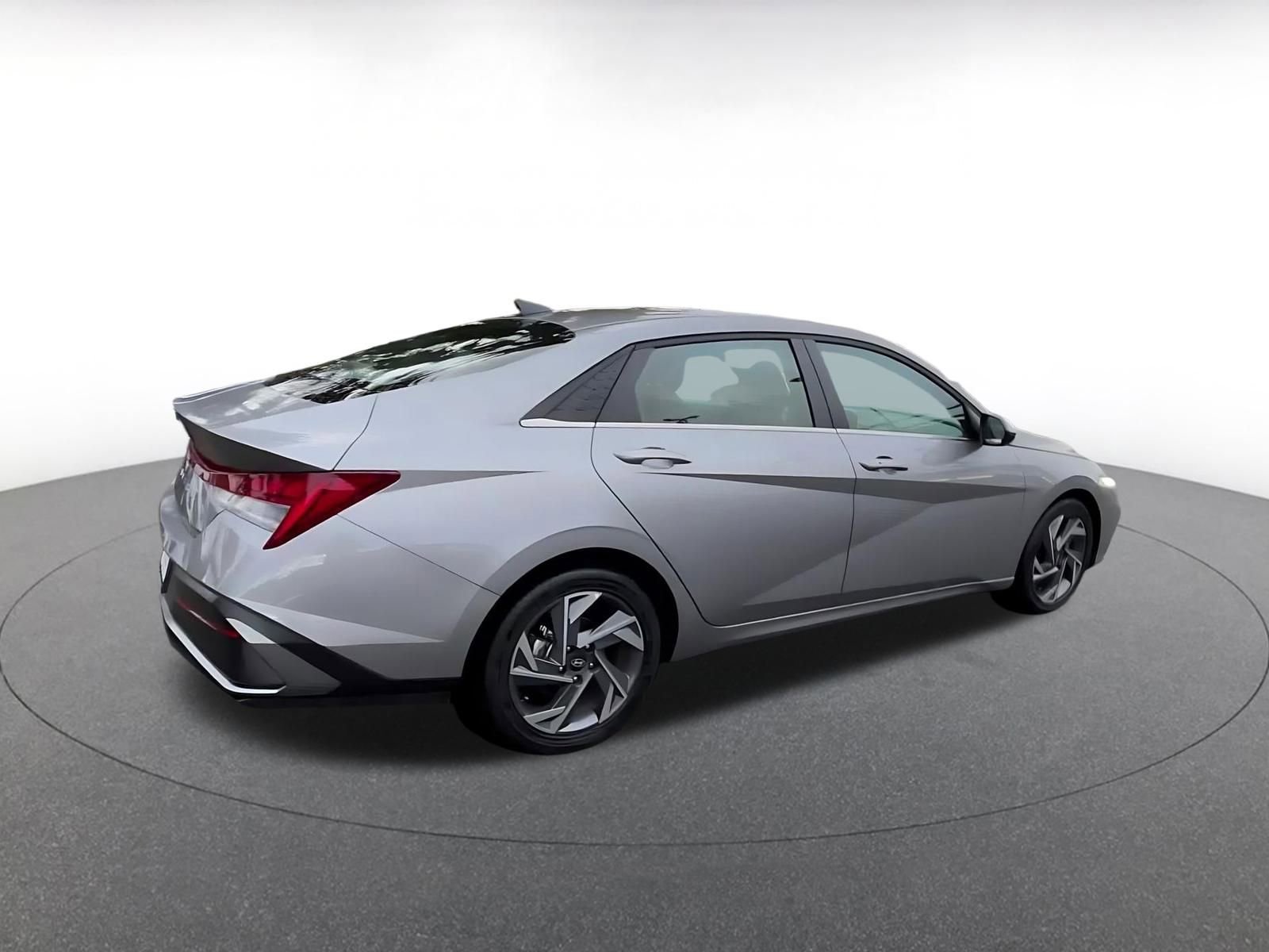 Thumbnail: 2025 Hyundai Elantra - 14