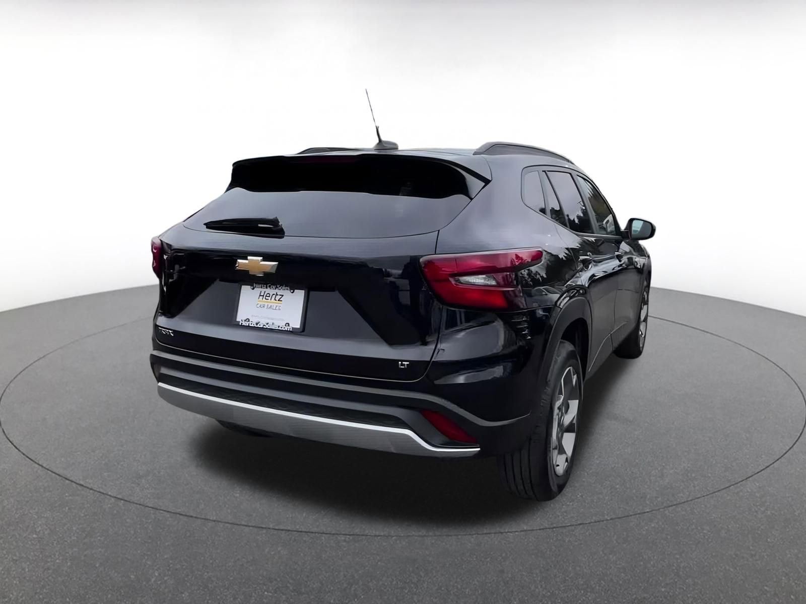 Thumbnail: 2025 Chevrolet Trax - 15