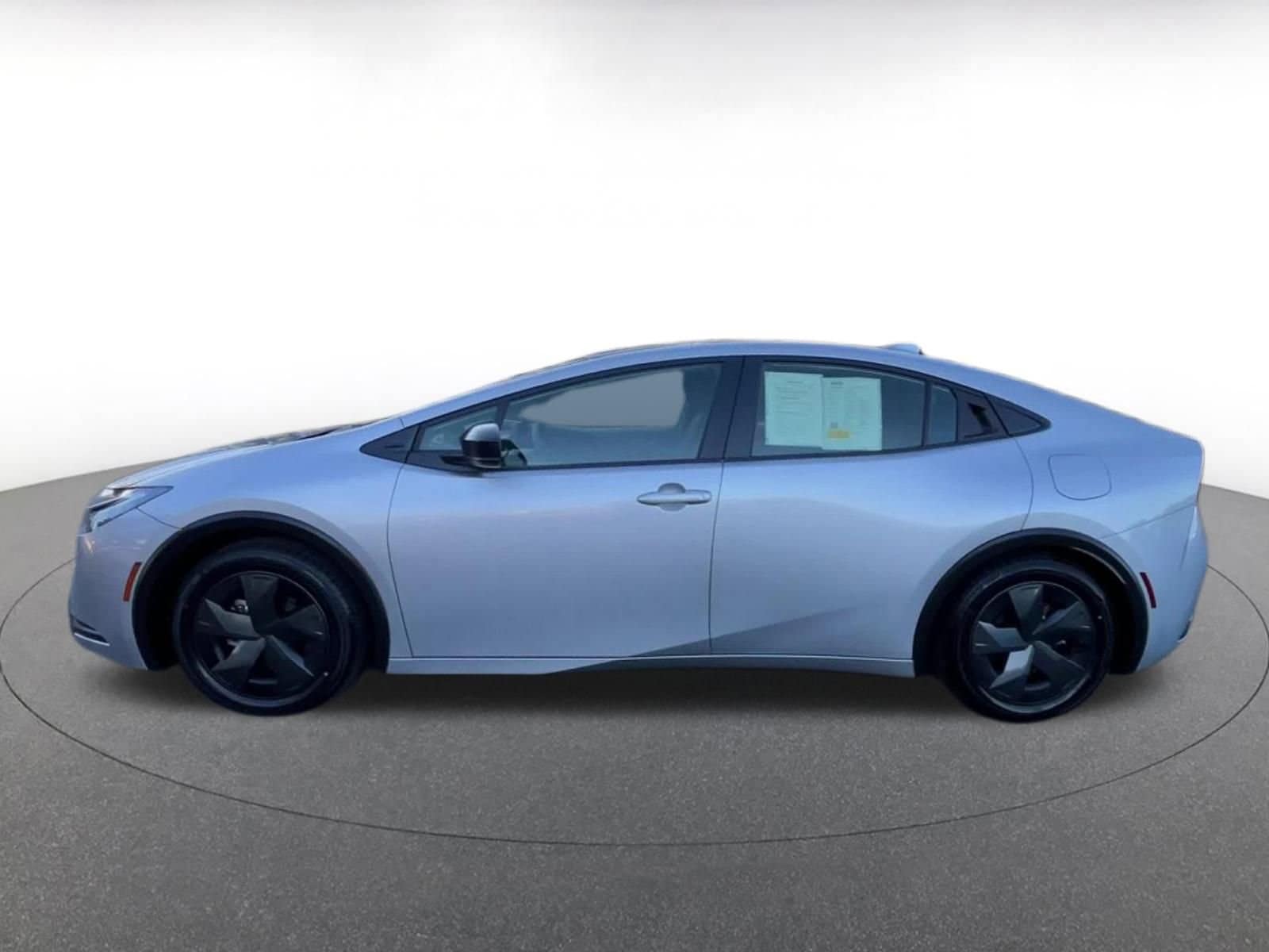 Thumbnail: 2025 Toyota Prius - 9