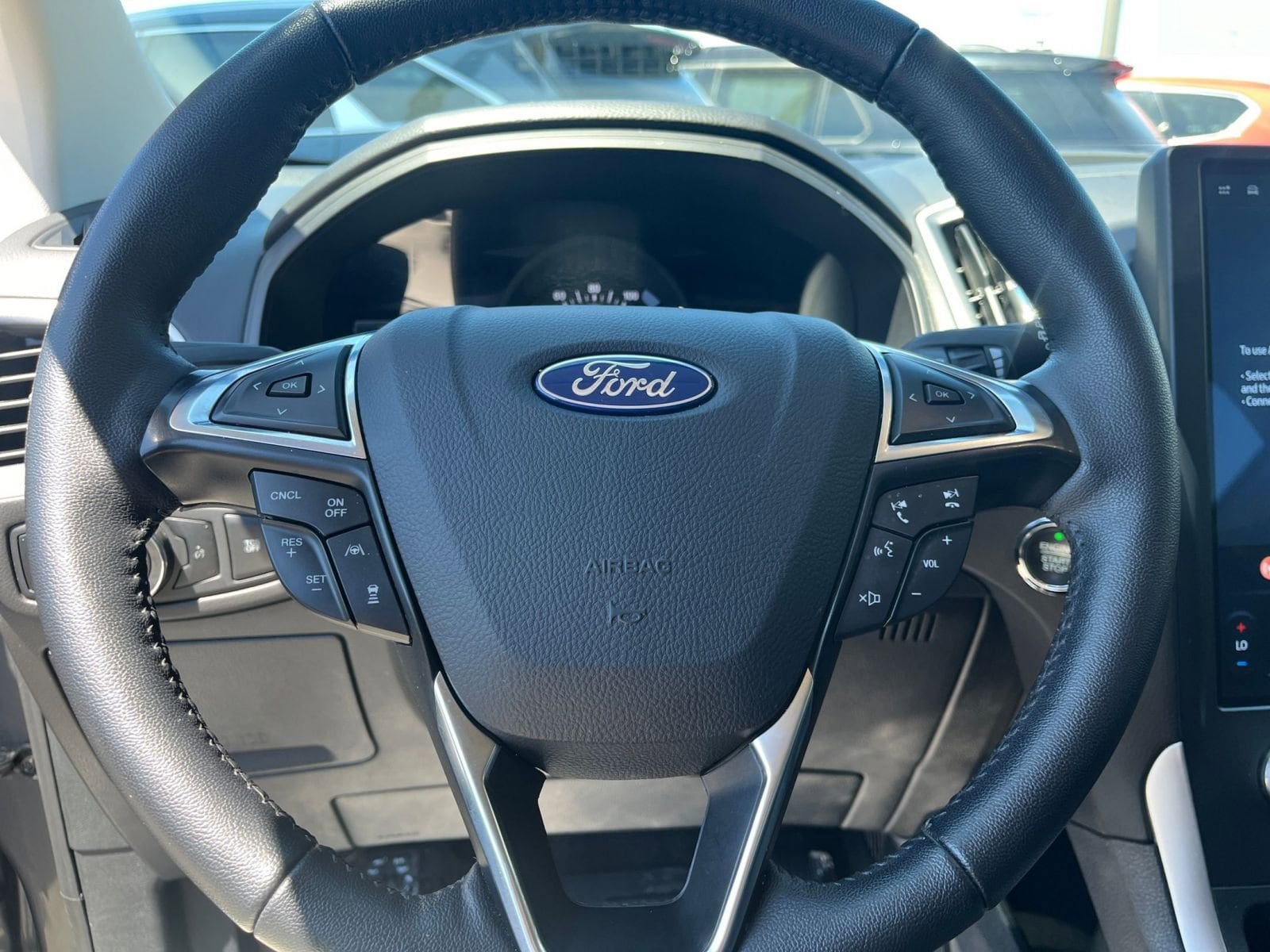 2024 Ford Edge SEL 28