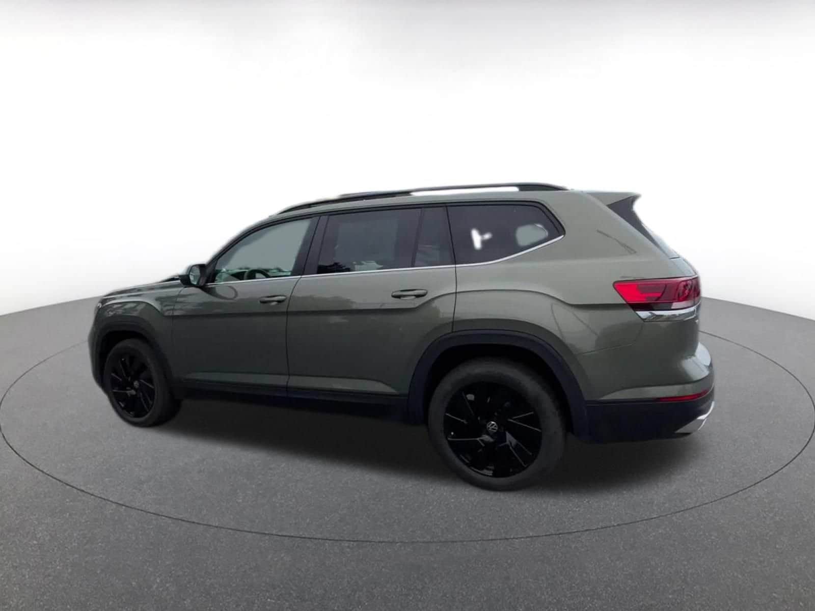 Thumbnail: 2026 Volkswagen Atlas - 10