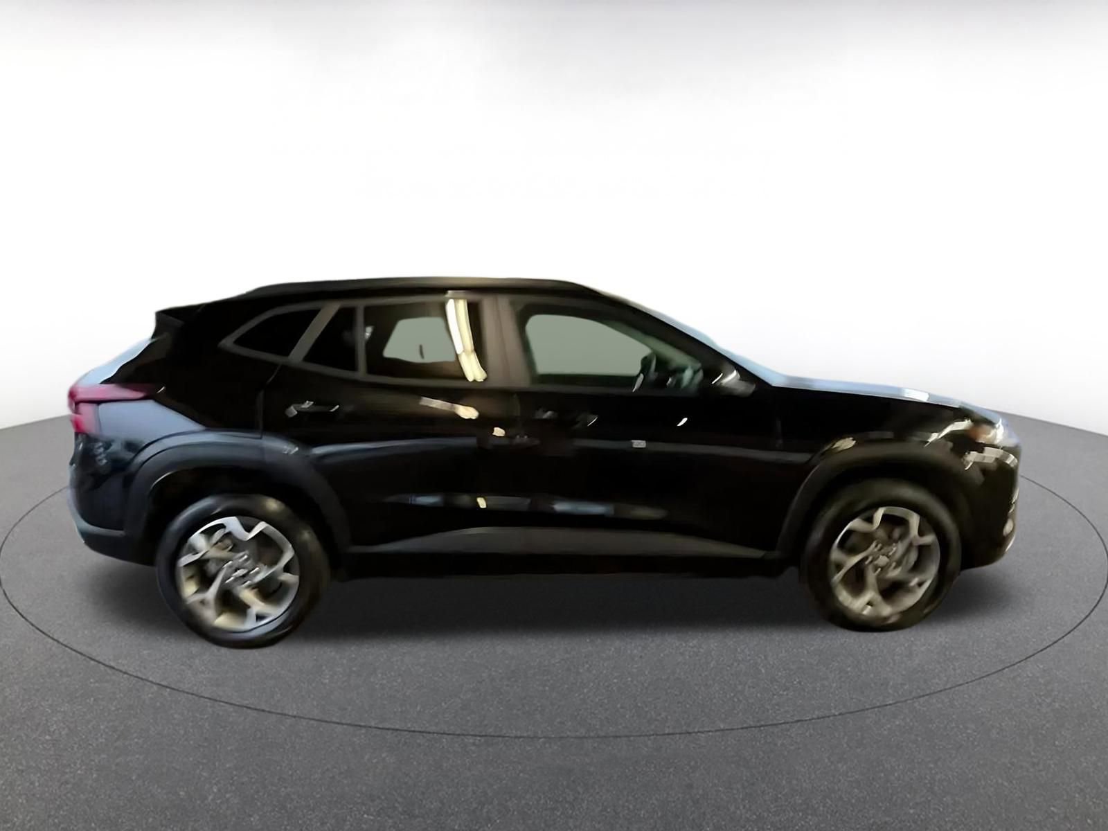 Thumbnail: 2025 Chevrolet Trax - 15