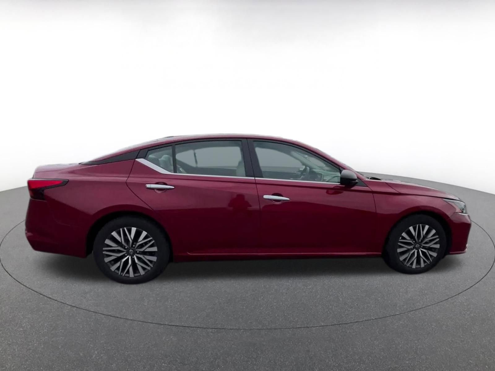 Thumbnail: 2025 Nissan Altima - 16