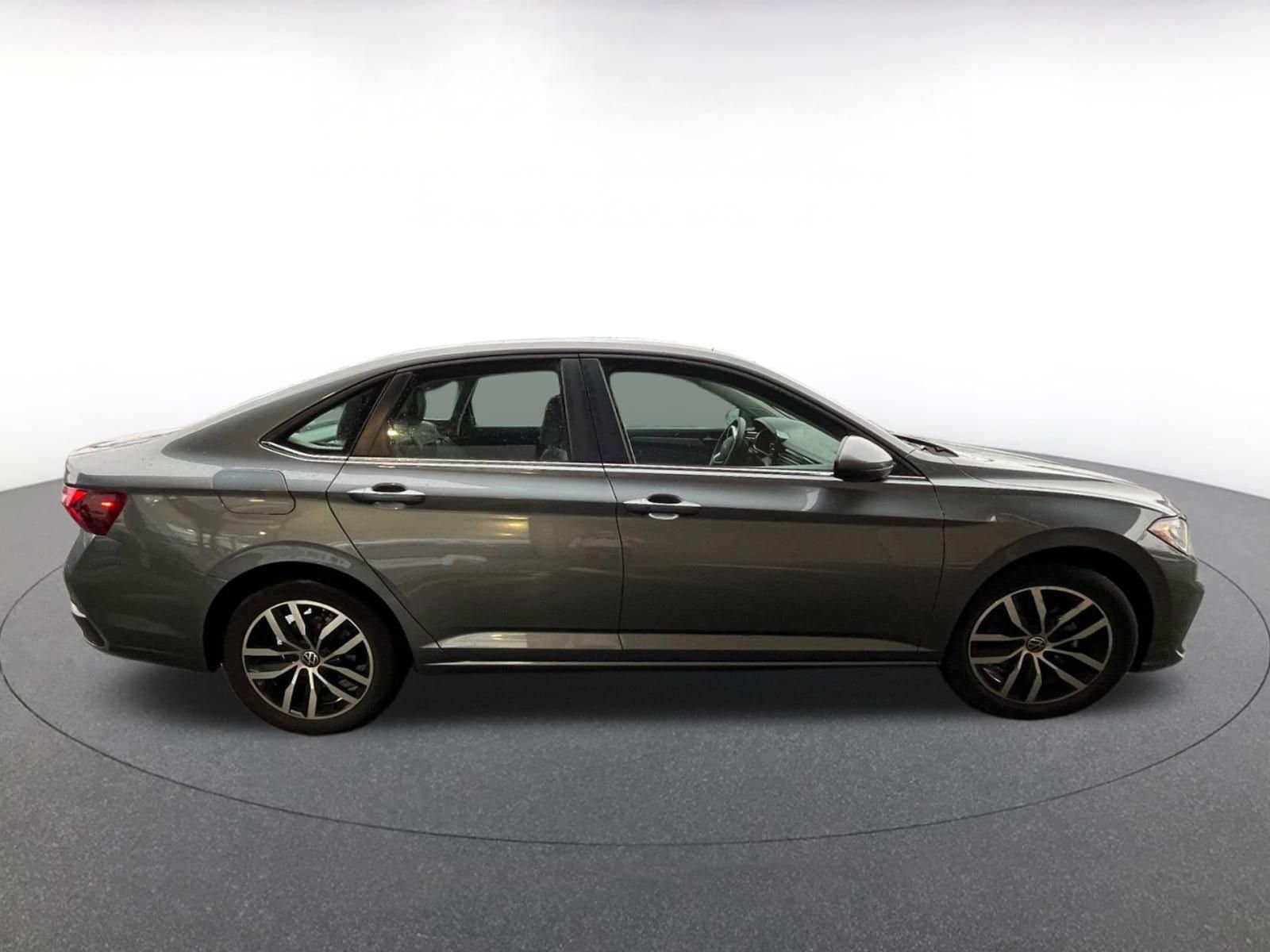 Thumbnail: 2025 Volkswagen Jetta - 8