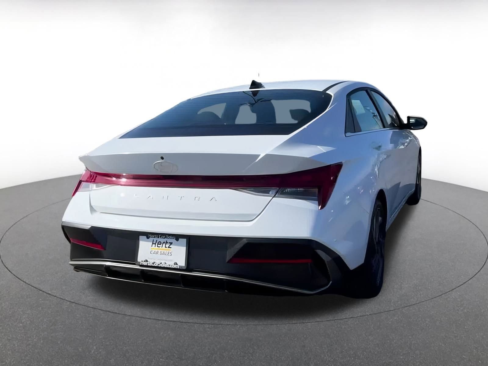 Thumbnail: 2025 Hyundai Elantra - 15