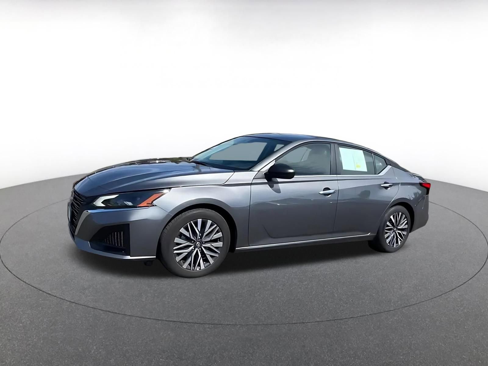 Thumbnail: 2025 Nissan Altima - 8