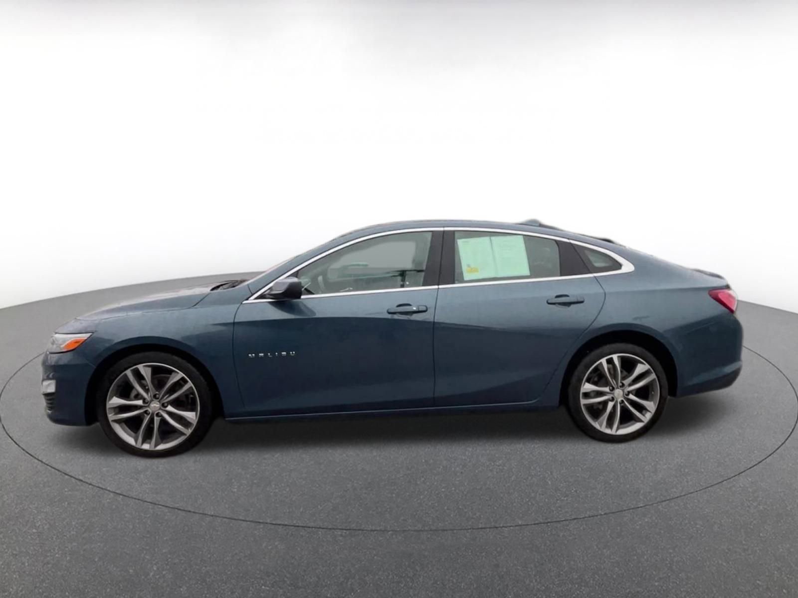 Thumbnail: 2024 Chevrolet Malibu - 9