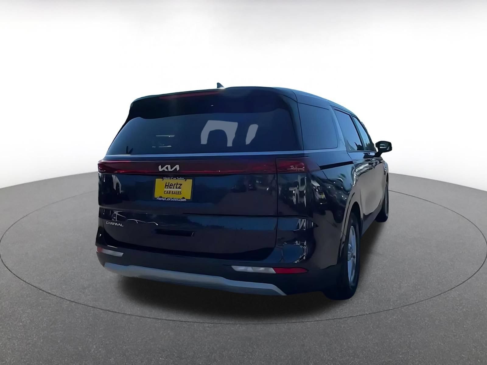 Thumbnail: 2023 Kia Carnival - 13
