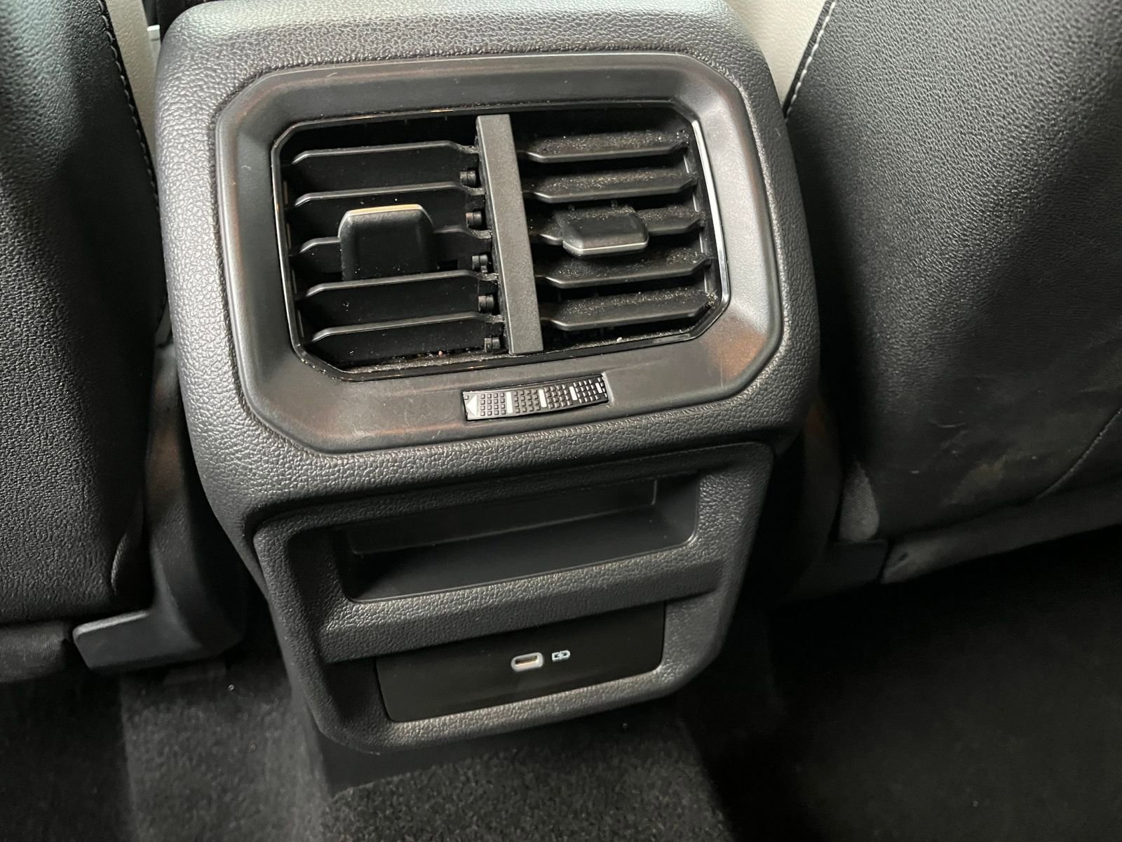 Thumbnail: 2025 Volkswagen Taos - 24