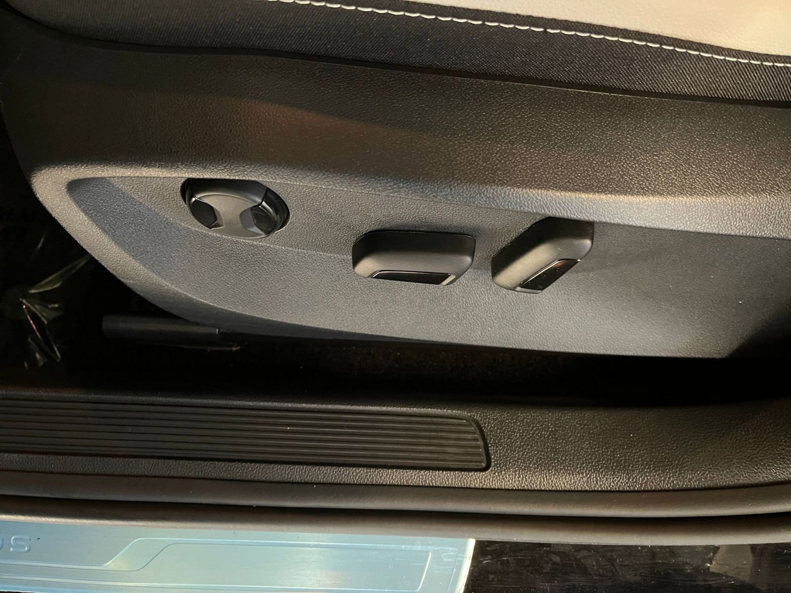 Thumbnail: 2025 Volkswagen Taos - 23