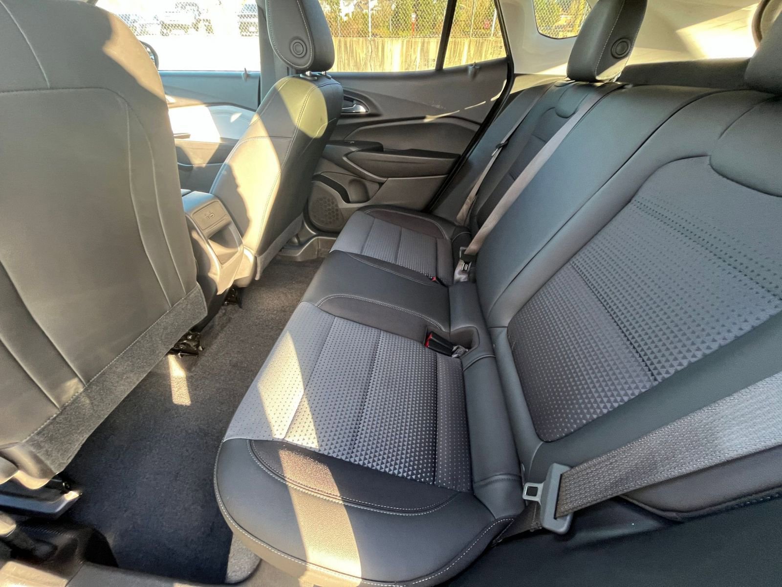 Thumbnail: 2025 Chevrolet Trax - 27