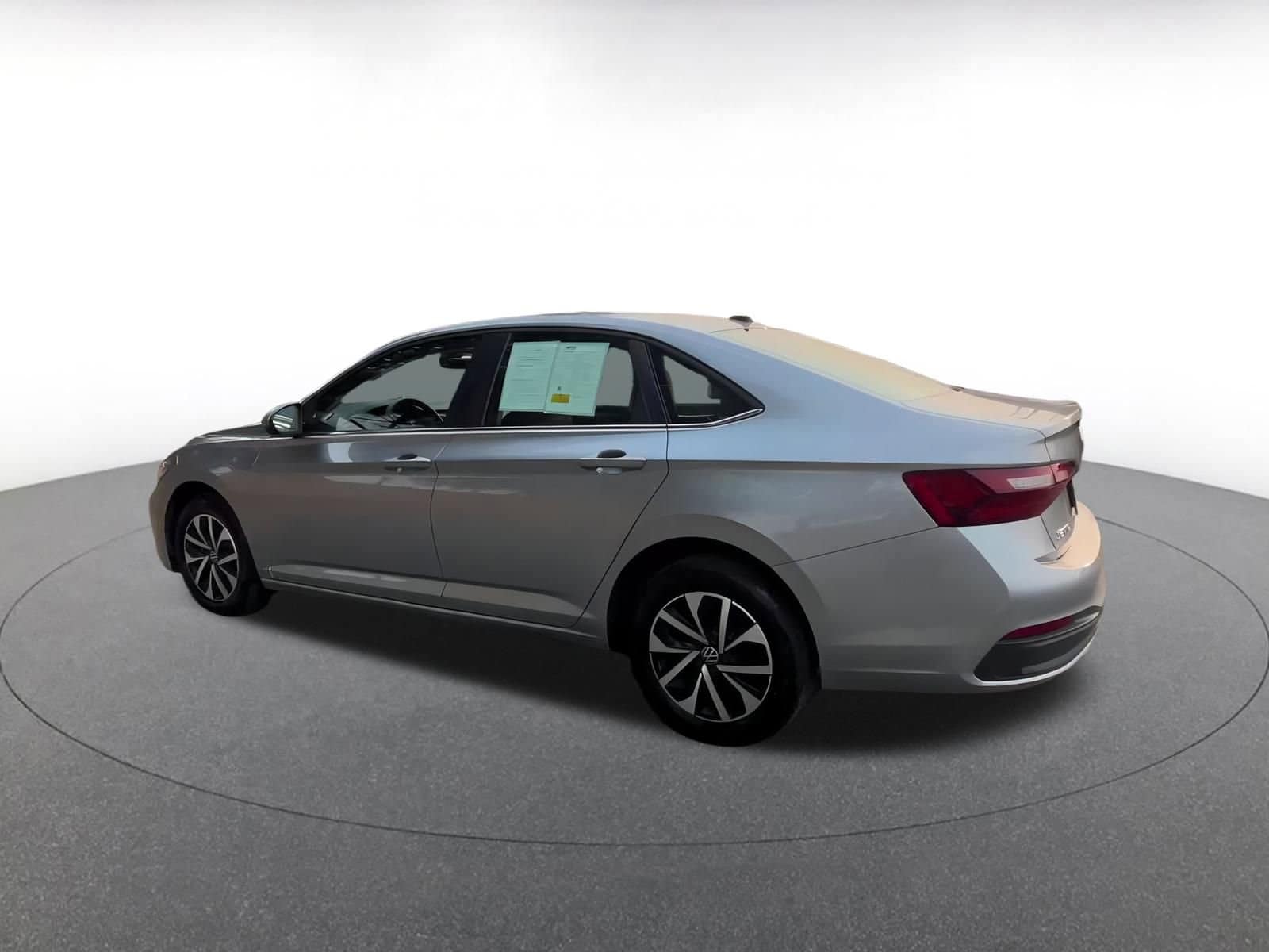 Thumbnail: 2024 Volkswagen Jetta - 10
