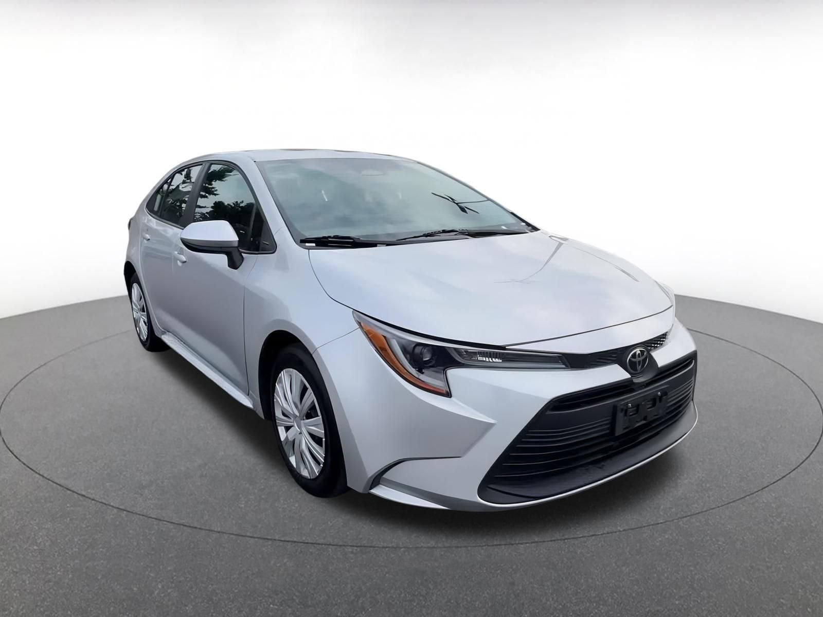 Thumbnail: 2024 Toyota Corolla - 3
