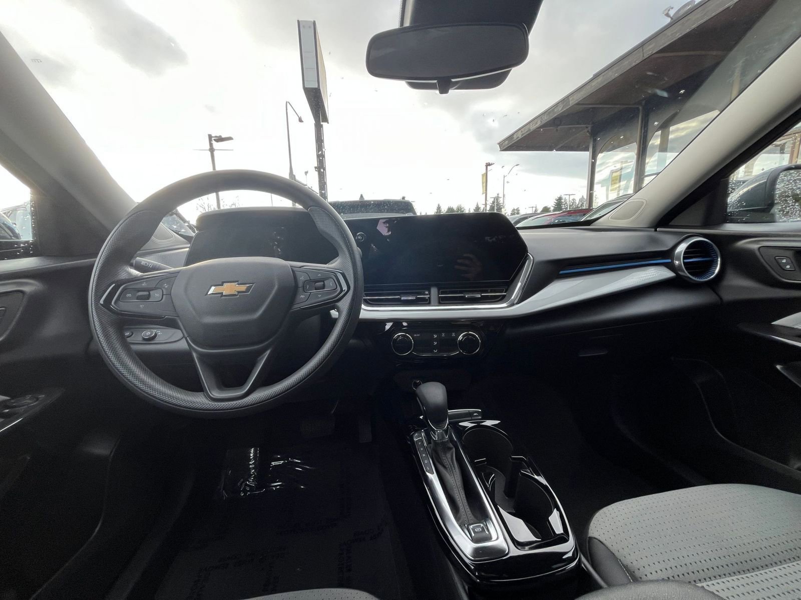 Thumbnail: 2025 Chevrolet Trax - 34