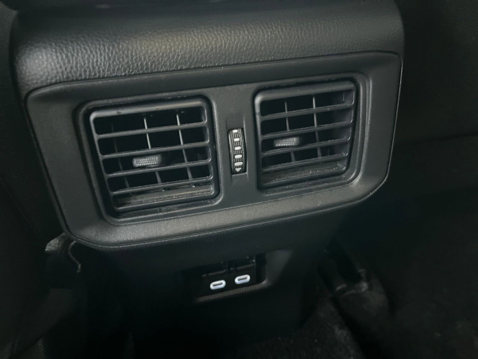 Thumbnail: 2025 Toyota RAV4 - 25