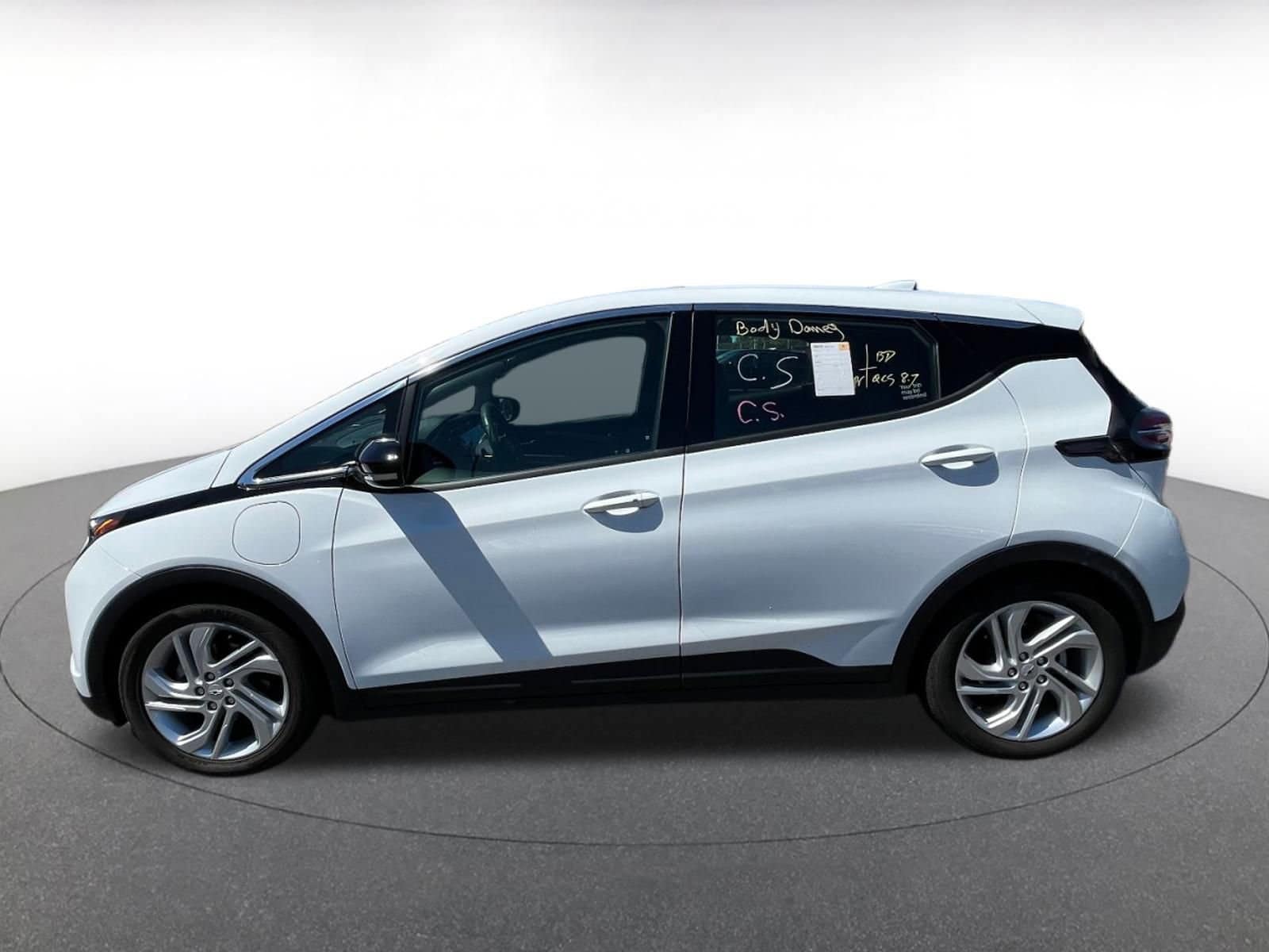 Thumbnail: 2023 Chevrolet Bolt EV - 4