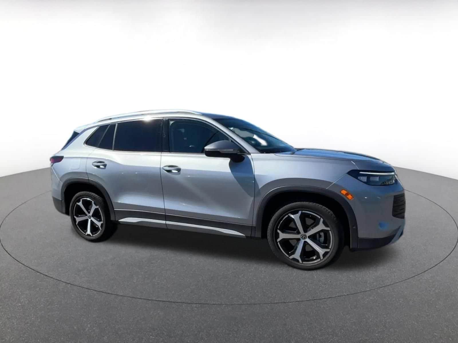 Thumbnail: 2026 Volkswagen Tiguan - 2
