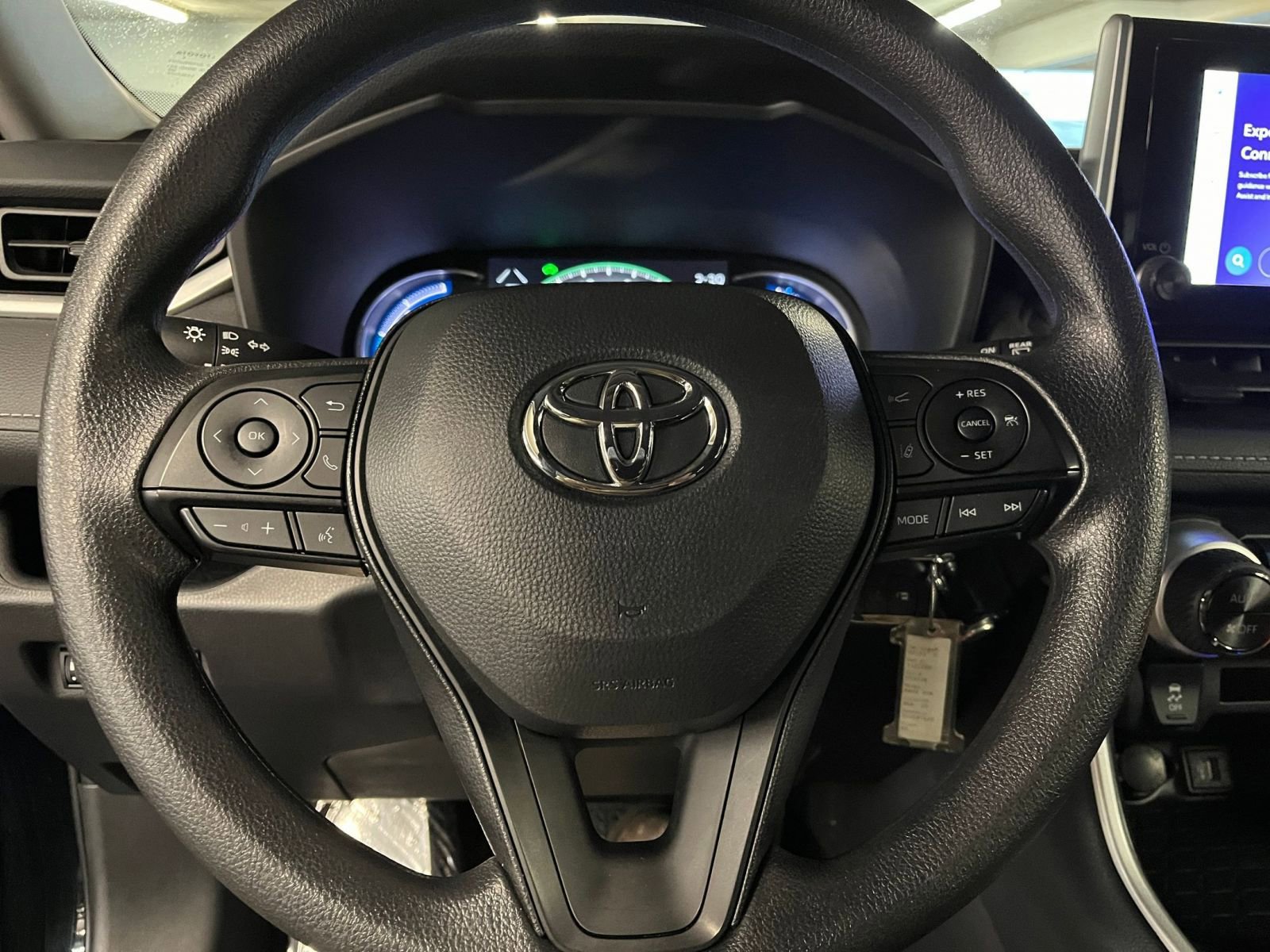 Thumbnail: 2025 Toyota RAV4 - 28