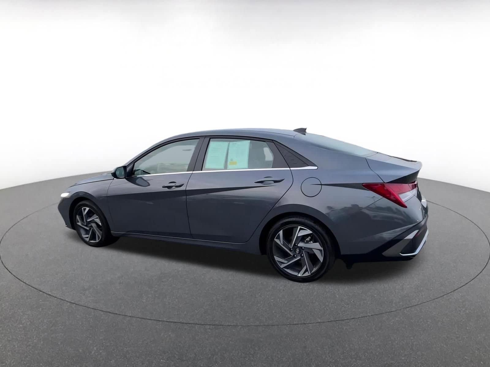 Thumbnail: 2025 Hyundai Elantra - 10