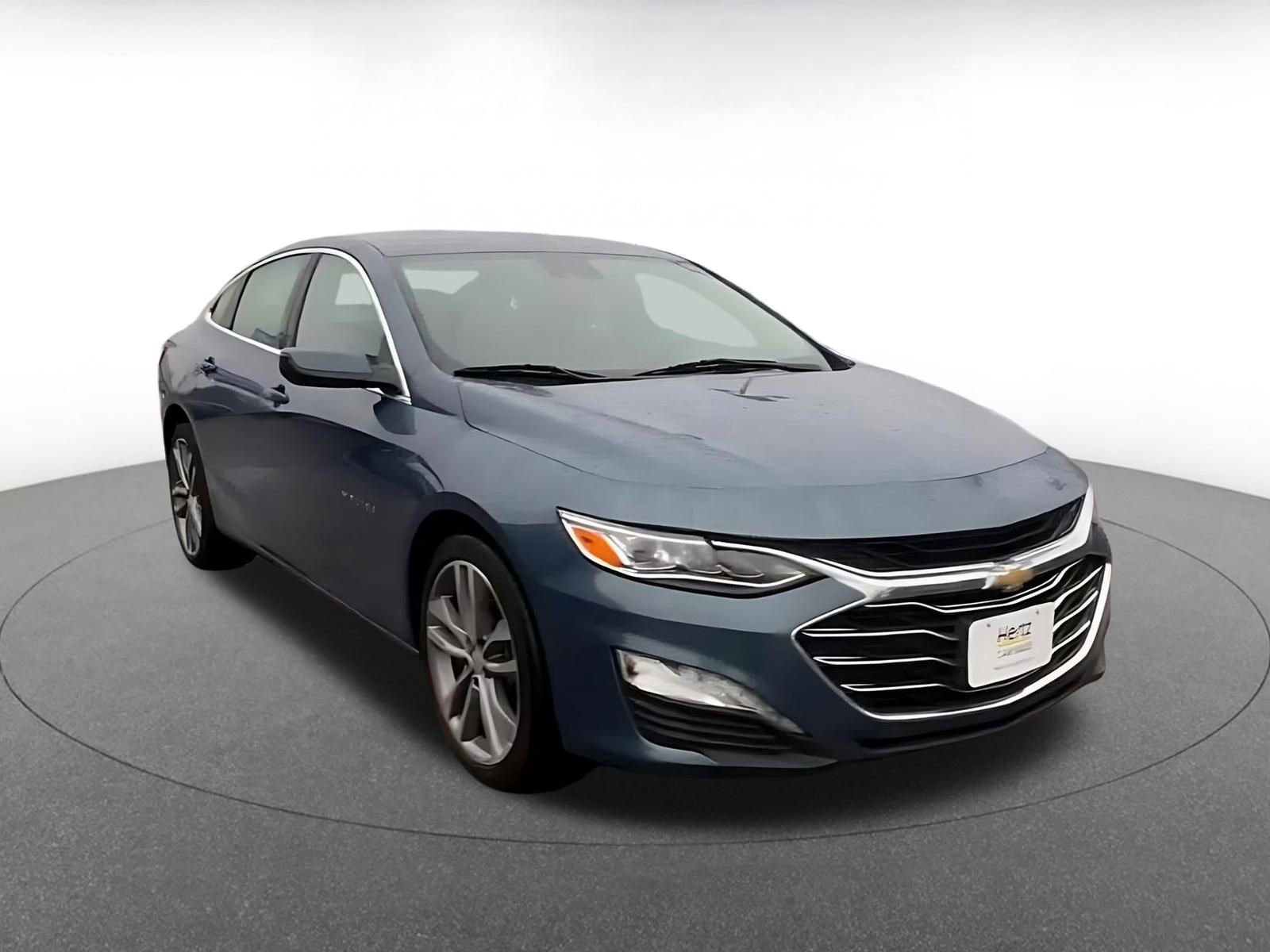 Thumbnail: 2024 Chevrolet Malibu - 3