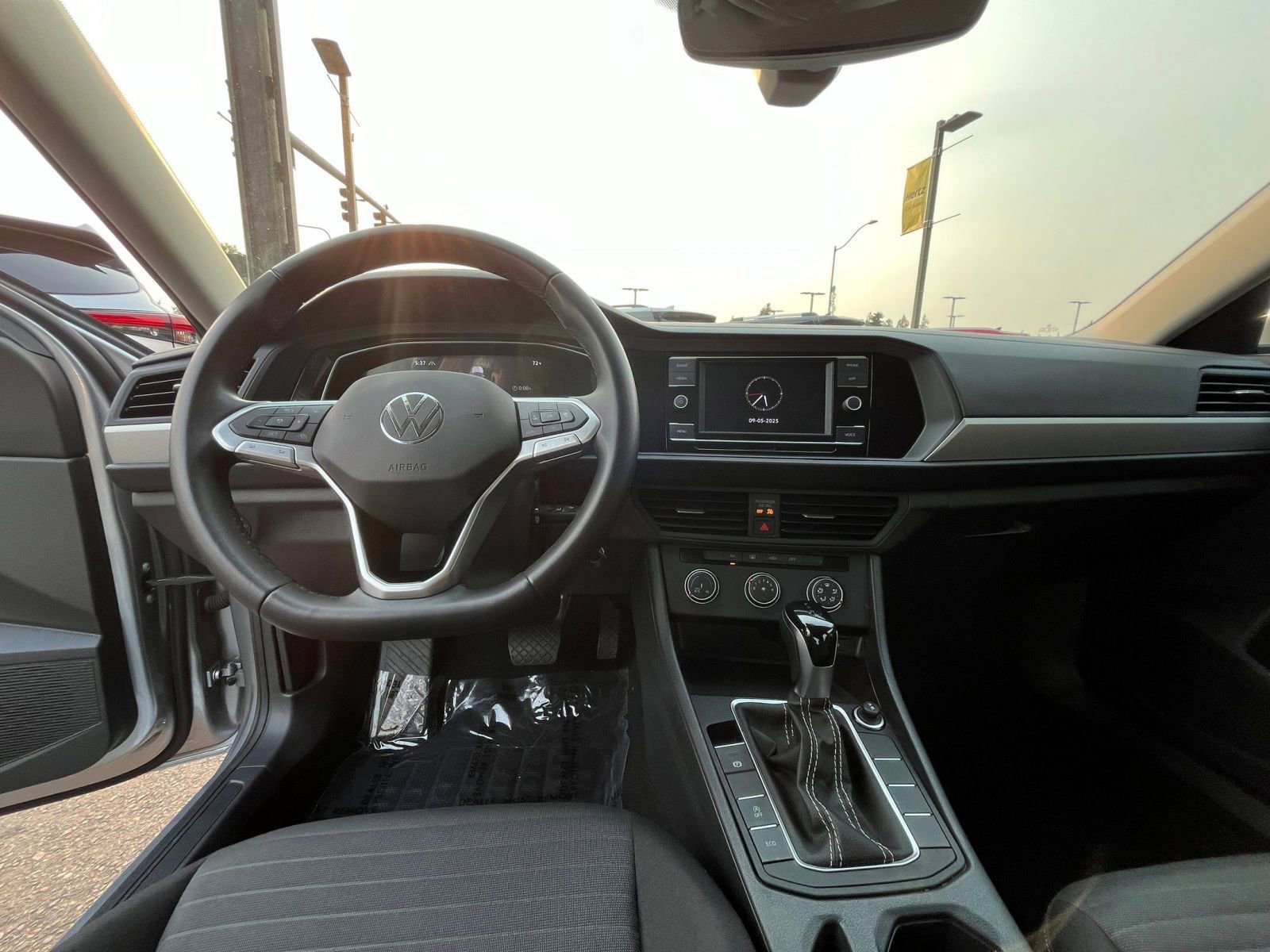 Thumbnail: 2024 Volkswagen Jetta - 33