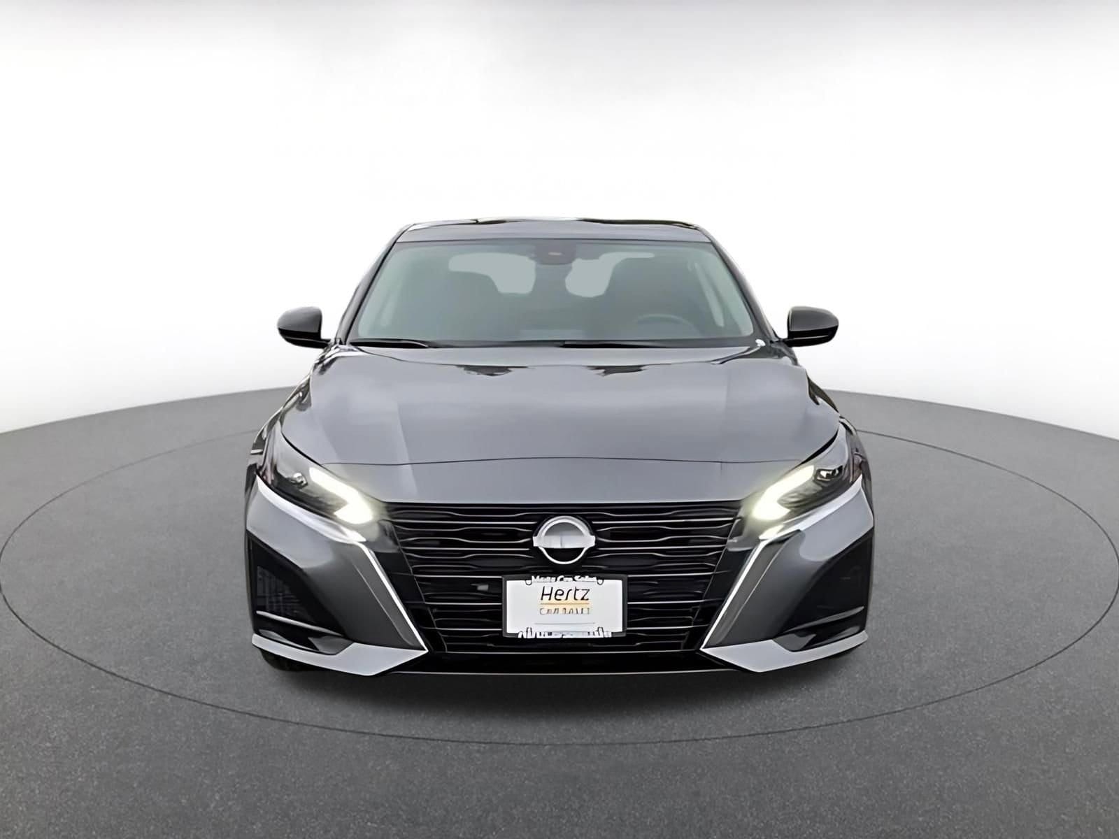 Thumbnail: 2025 Nissan Altima - 4