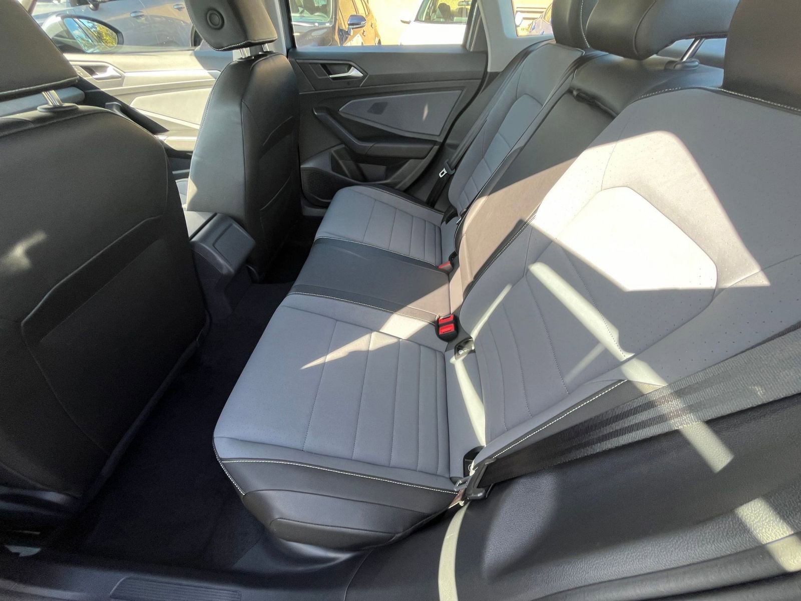 Thumbnail: 2025 Volkswagen Jetta - 25