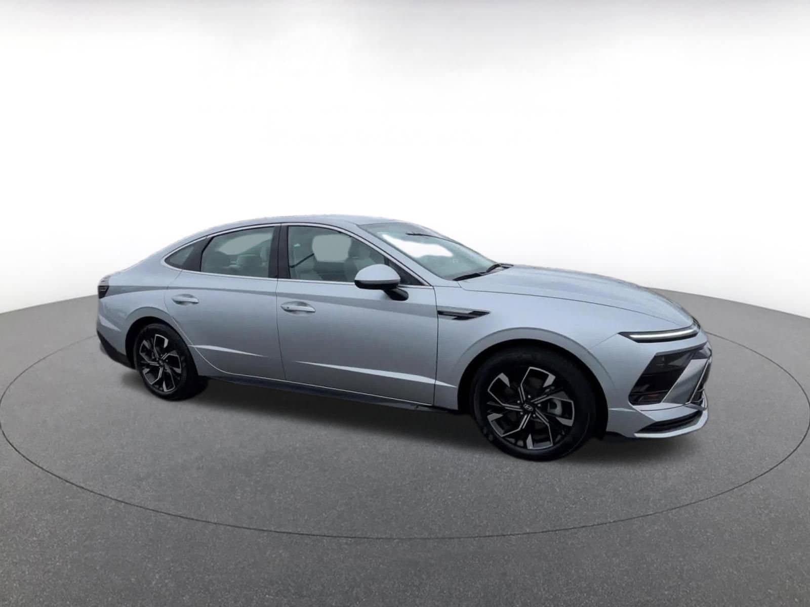 Thumbnail: 2025 Hyundai Sonata - 2