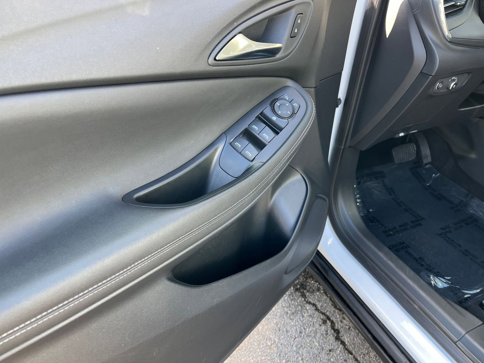 Thumbnail: 2025 Buick Encore GX - 18