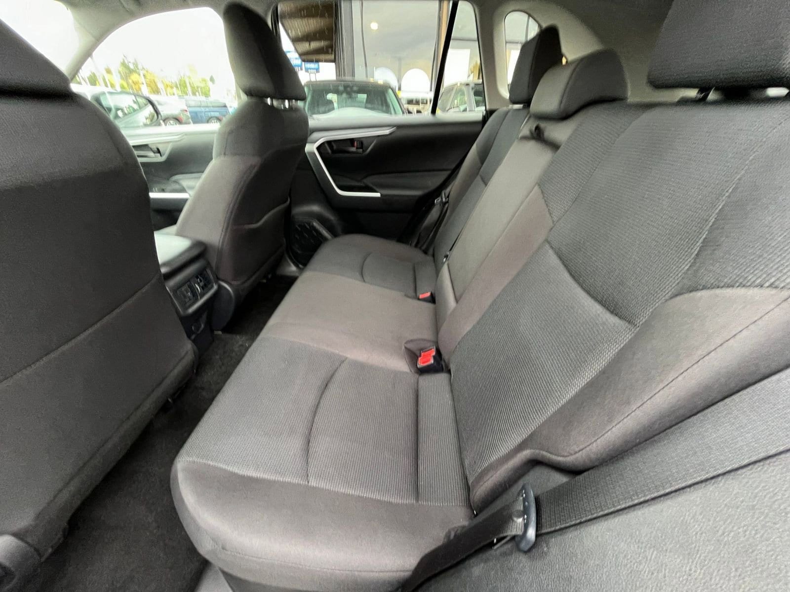 Thumbnail: 2025 Toyota RAV4 - 25