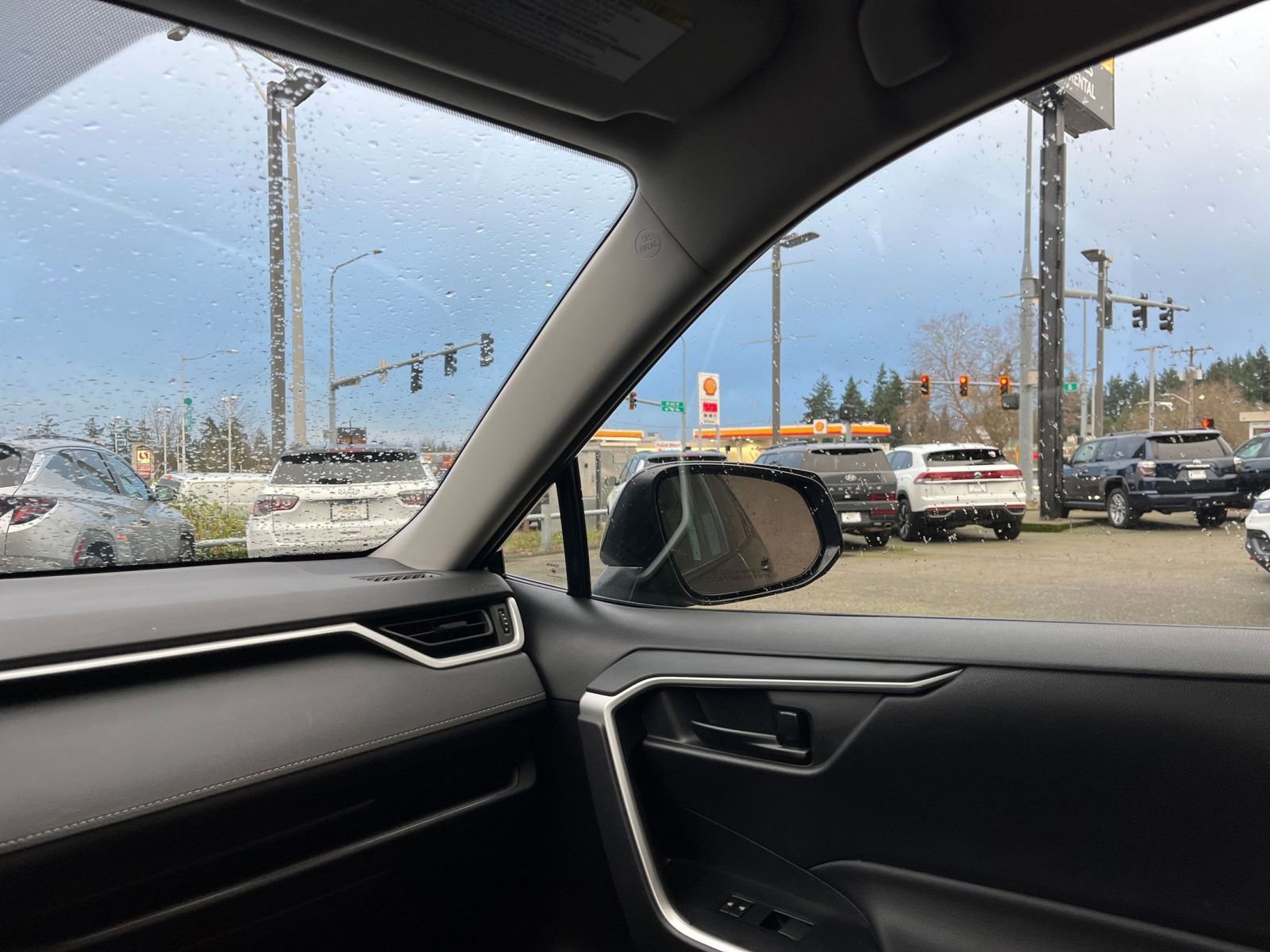 Thumbnail: 2025 Toyota RAV4 - 35