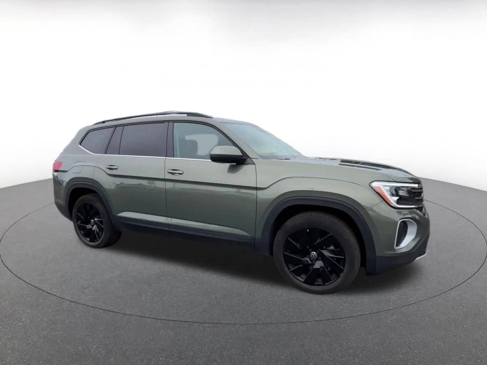 Thumbnail: 2026 Volkswagen Atlas - 2