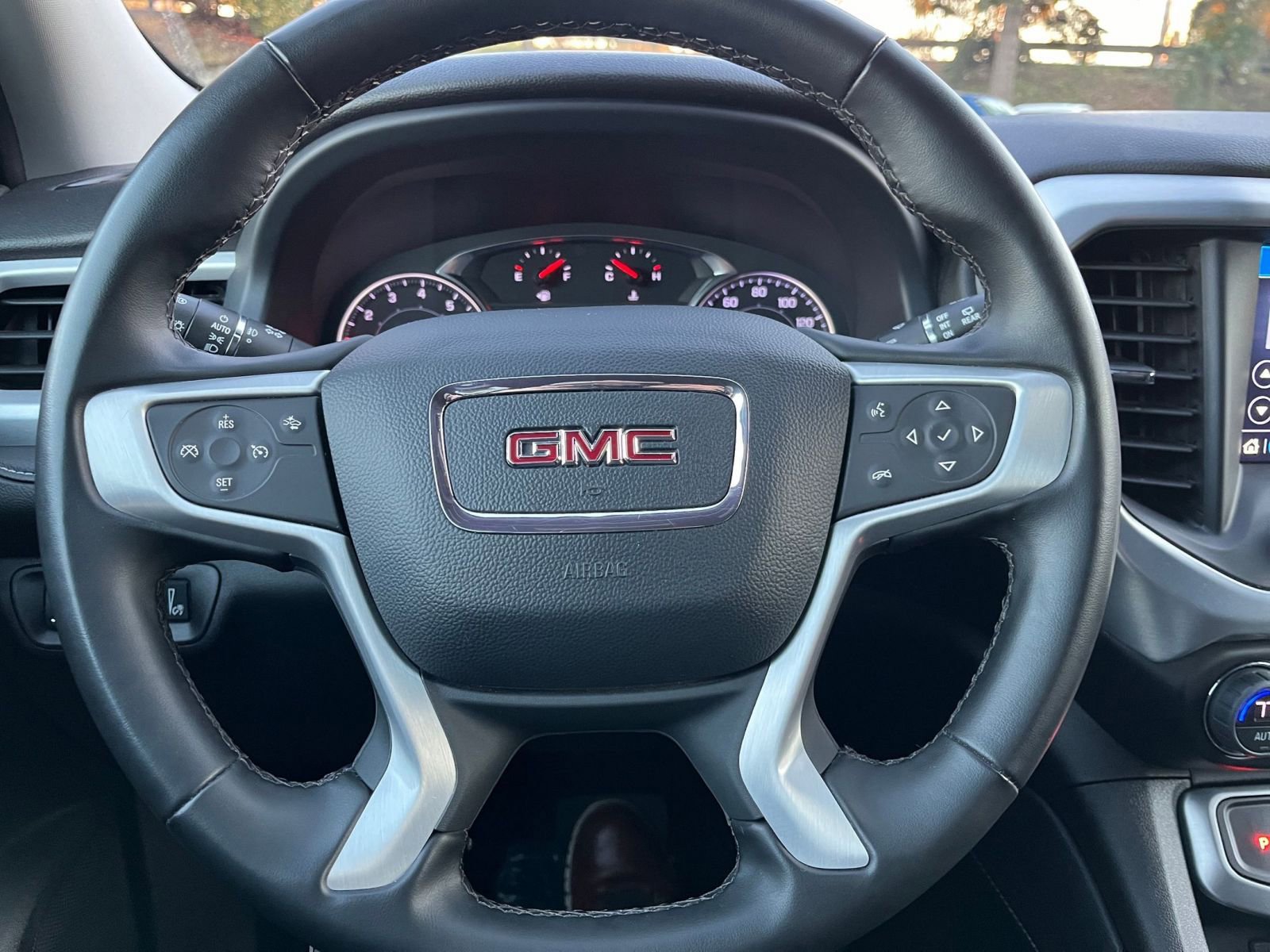 Thumbnail: 2023 GMC Acadia - 31