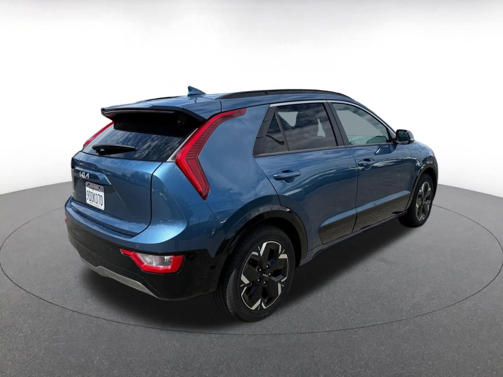 Thumbnail: 2023 Kia Niro - 7