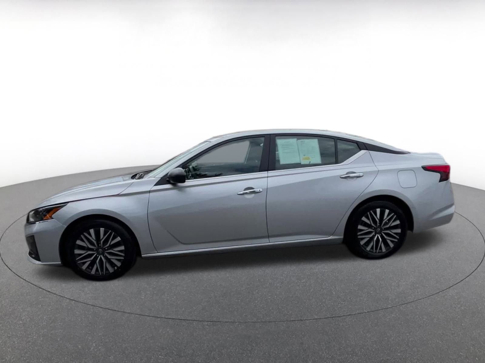 Thumbnail: 2024 Nissan Altima - 9