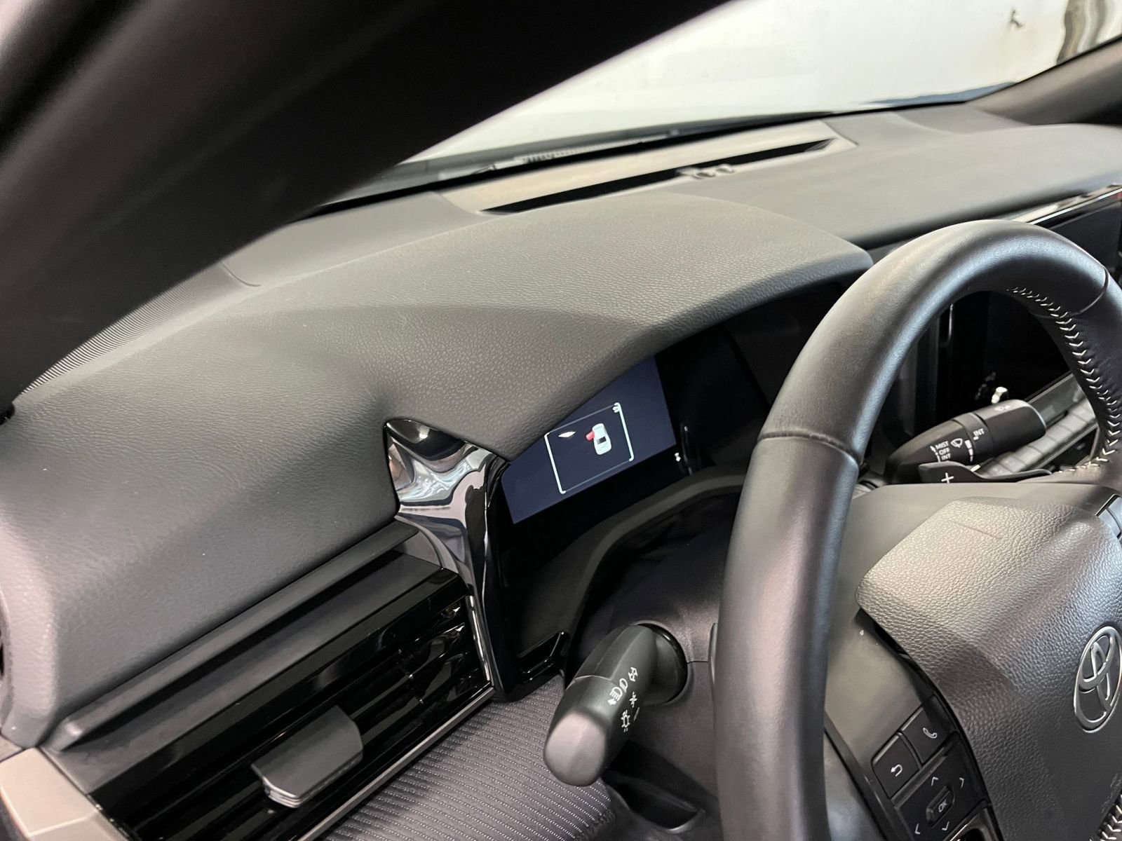 Thumbnail: 2025 Toyota Camry - 34