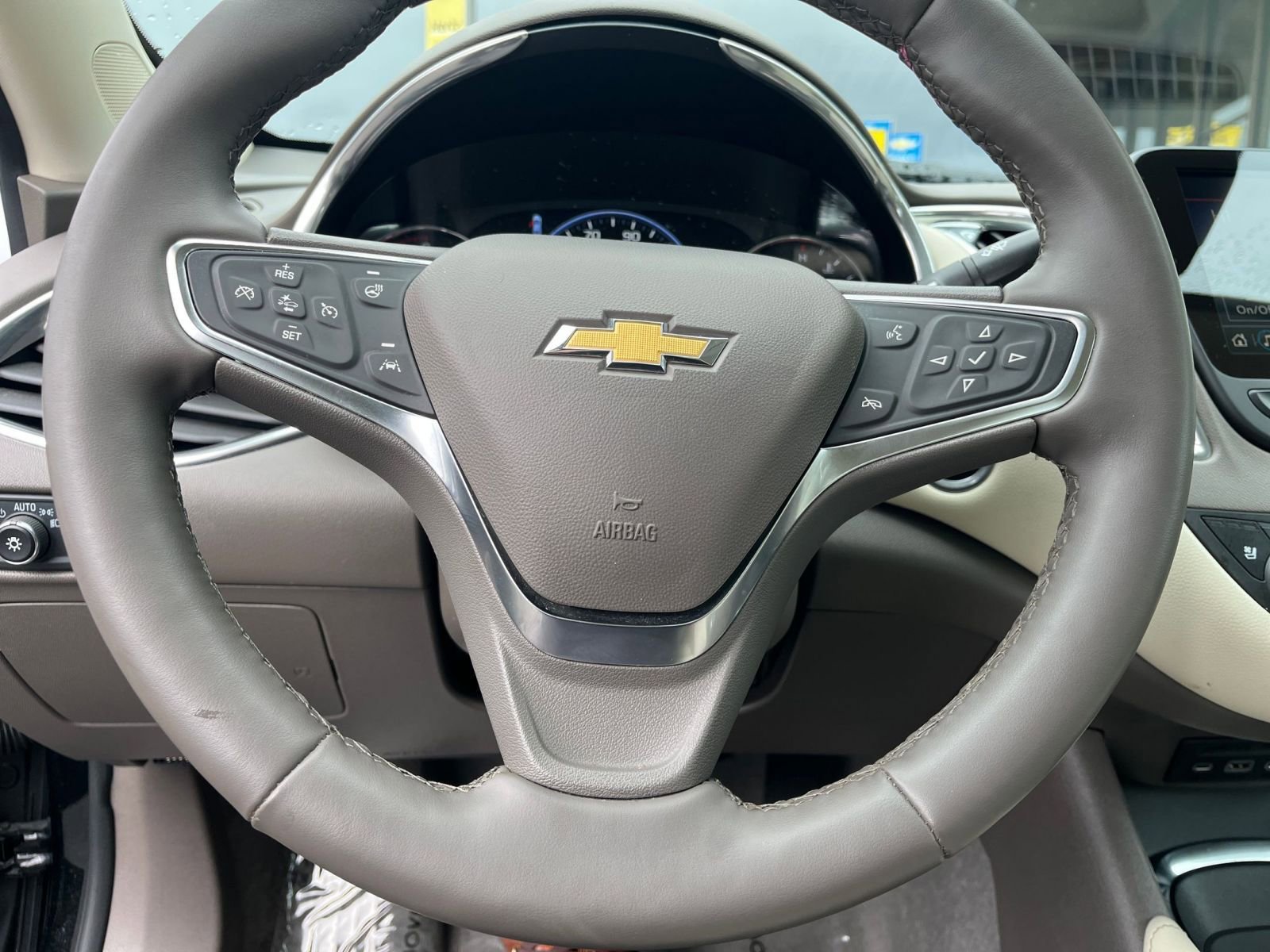 Thumbnail: 2024 Chevrolet Malibu - 30