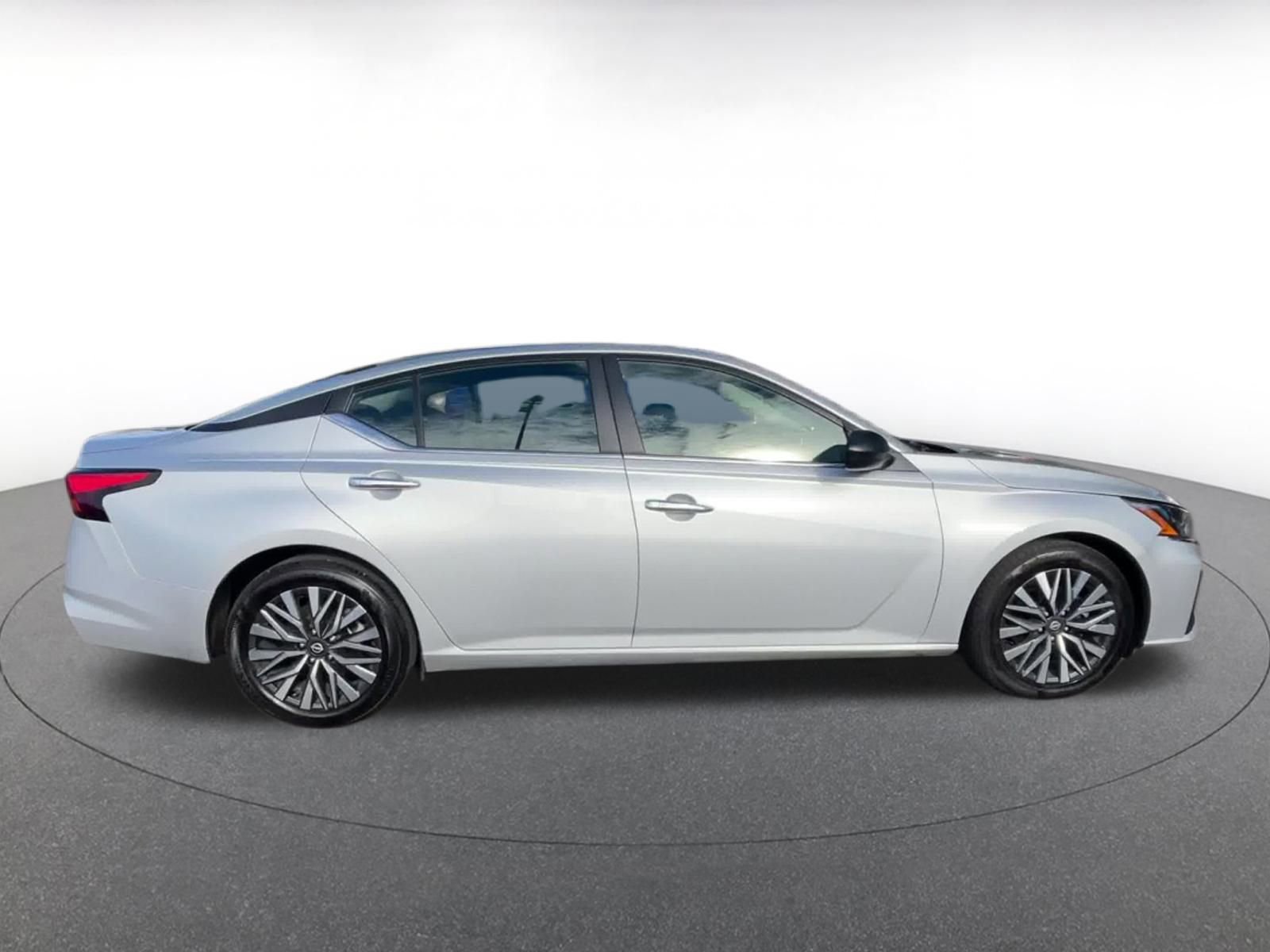 Thumbnail: 2024 Nissan Altima - 16