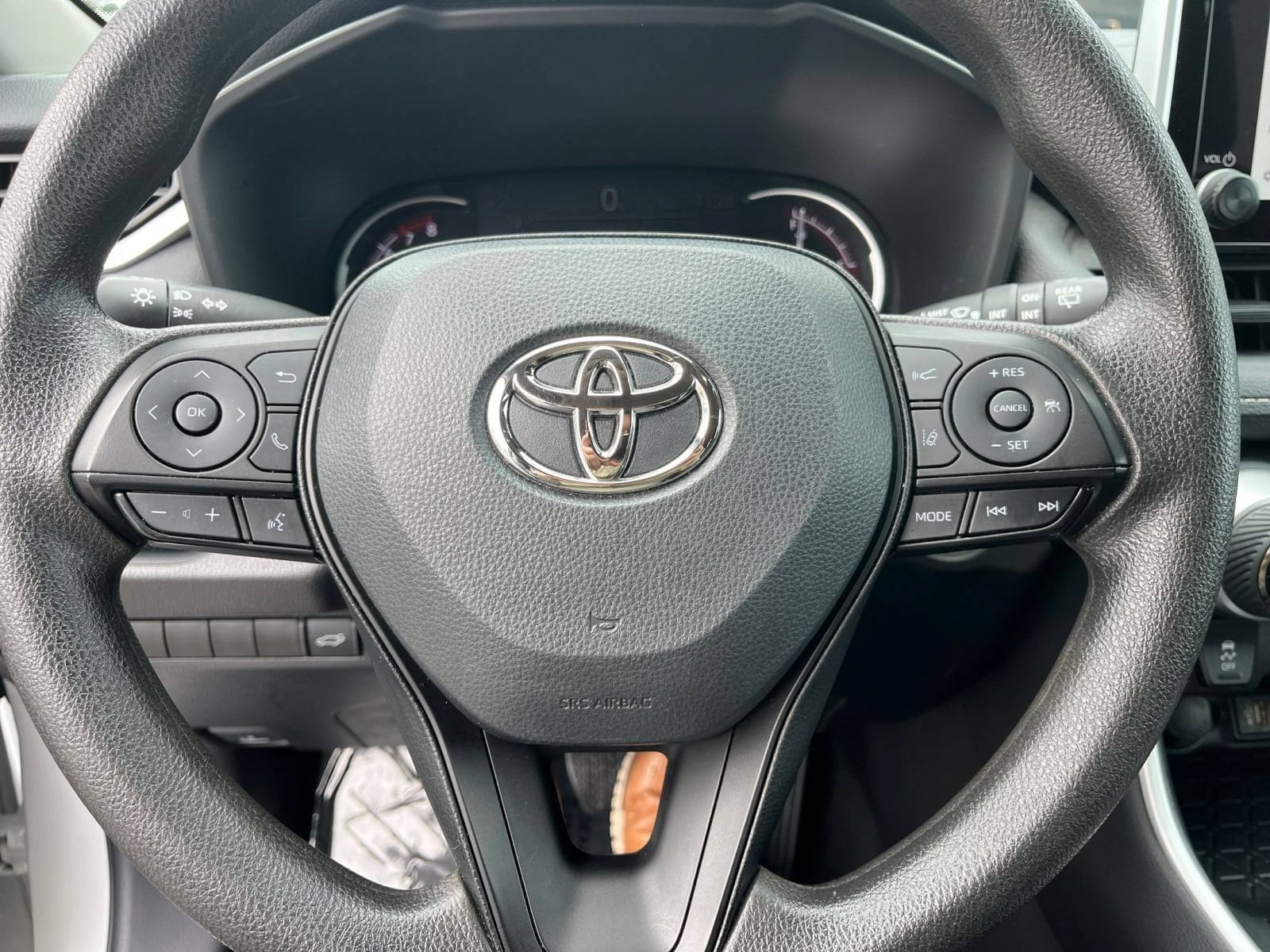 Thumbnail: 2025 Toyota RAV4 - 29