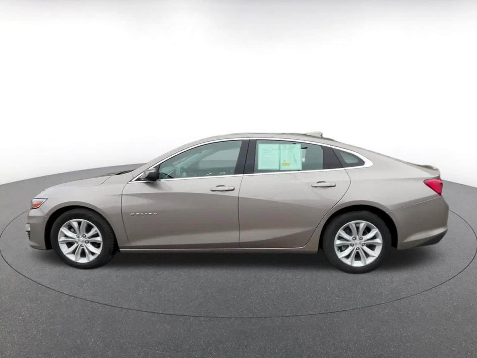 Thumbnail: 2023 Chevrolet Malibu - 8
