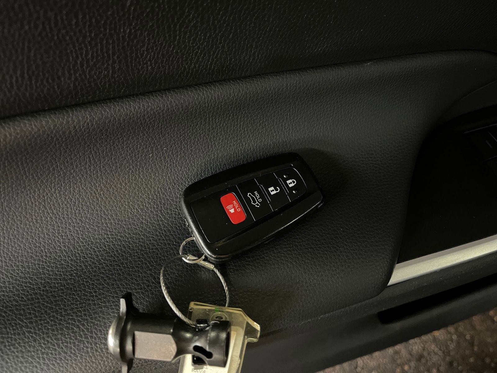 Thumbnail: 2025 Toyota RAV4 - 22