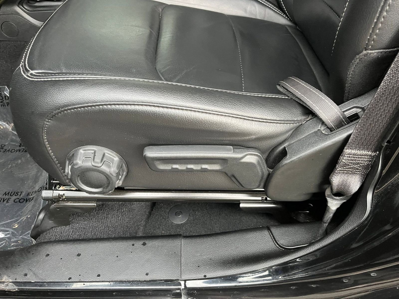 Thumbnail: 2023 Jeep Wrangler - 23