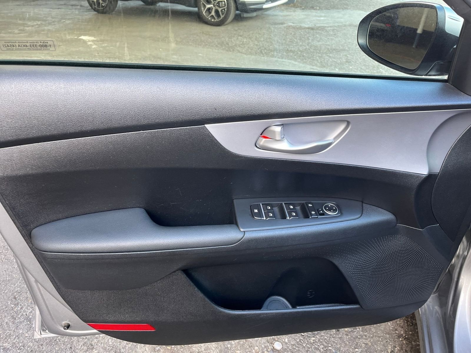 Thumbnail: 2024 Kia Forte - 20