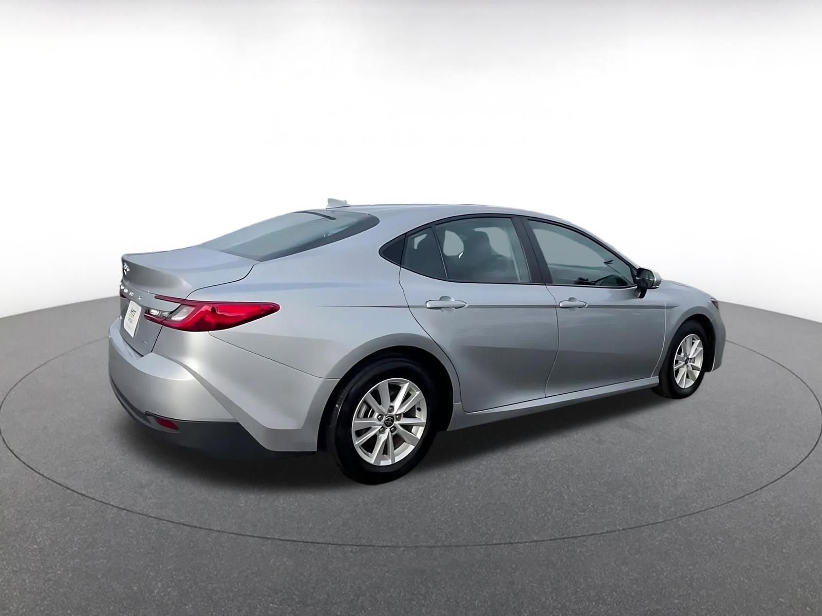 Thumbnail: 2025 Toyota Camry - 14