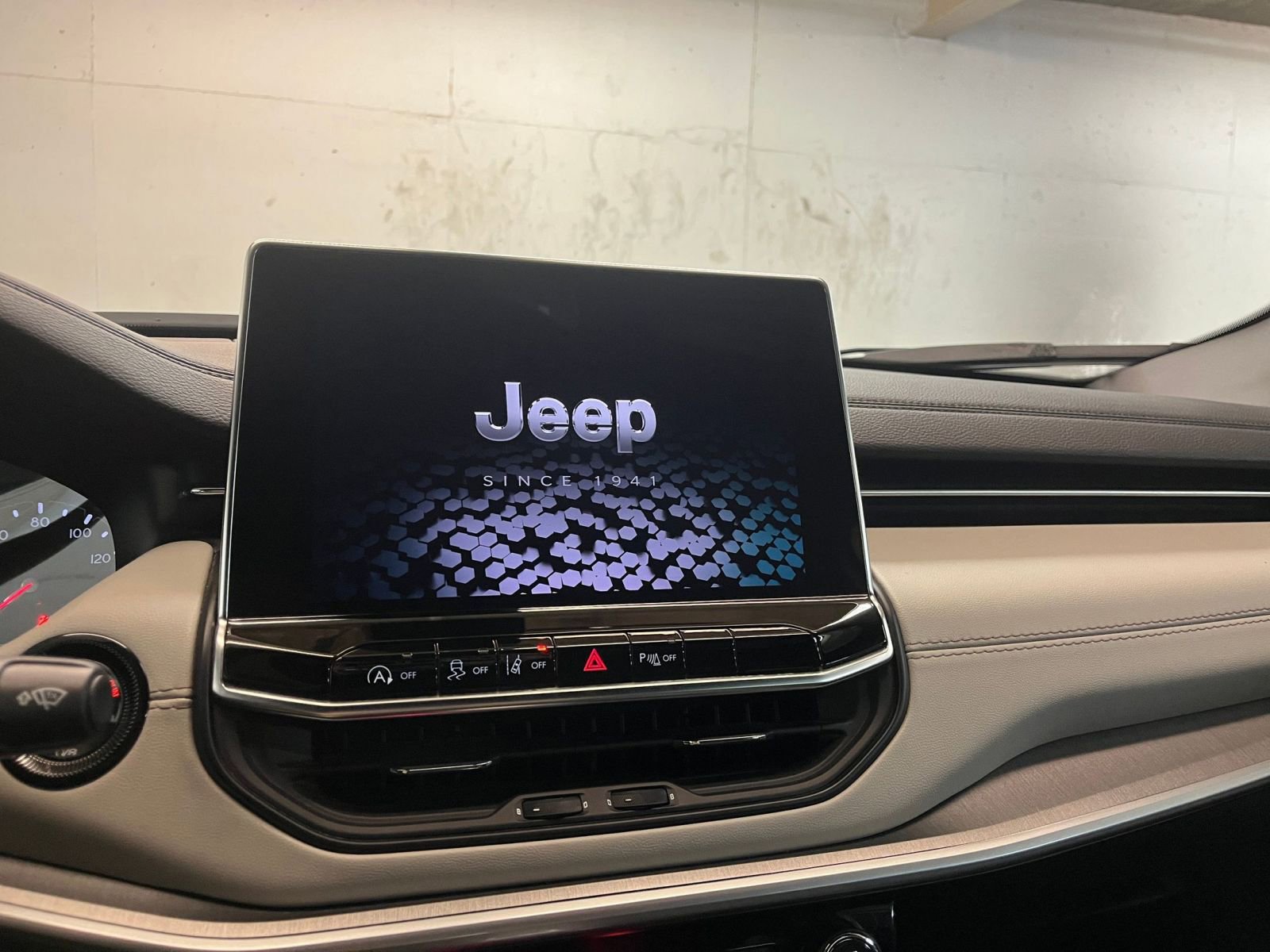 Thumbnail: 2025 Jeep Compass - 20