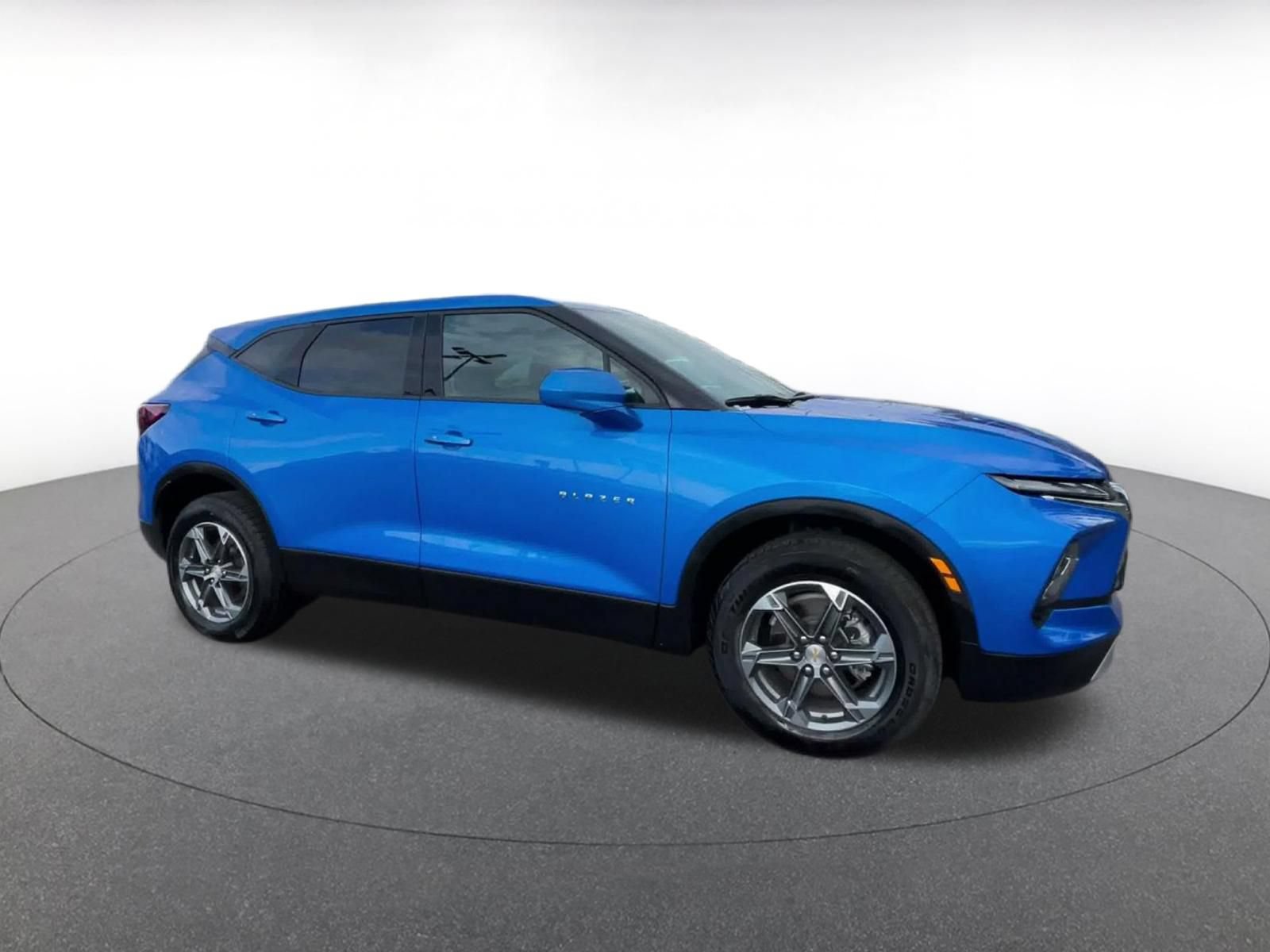 Thumbnail: 2025 Chevrolet Blazer - 2